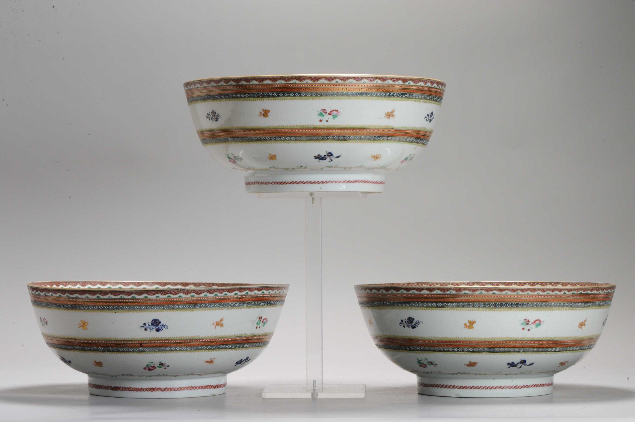 Ensemble de 3 bols anciens en porcelaine chinoise islamique Qianlong/ Jiaqing datant d'environ 1780-1800 Bon état - En vente à Amsterdam, Noord Holland