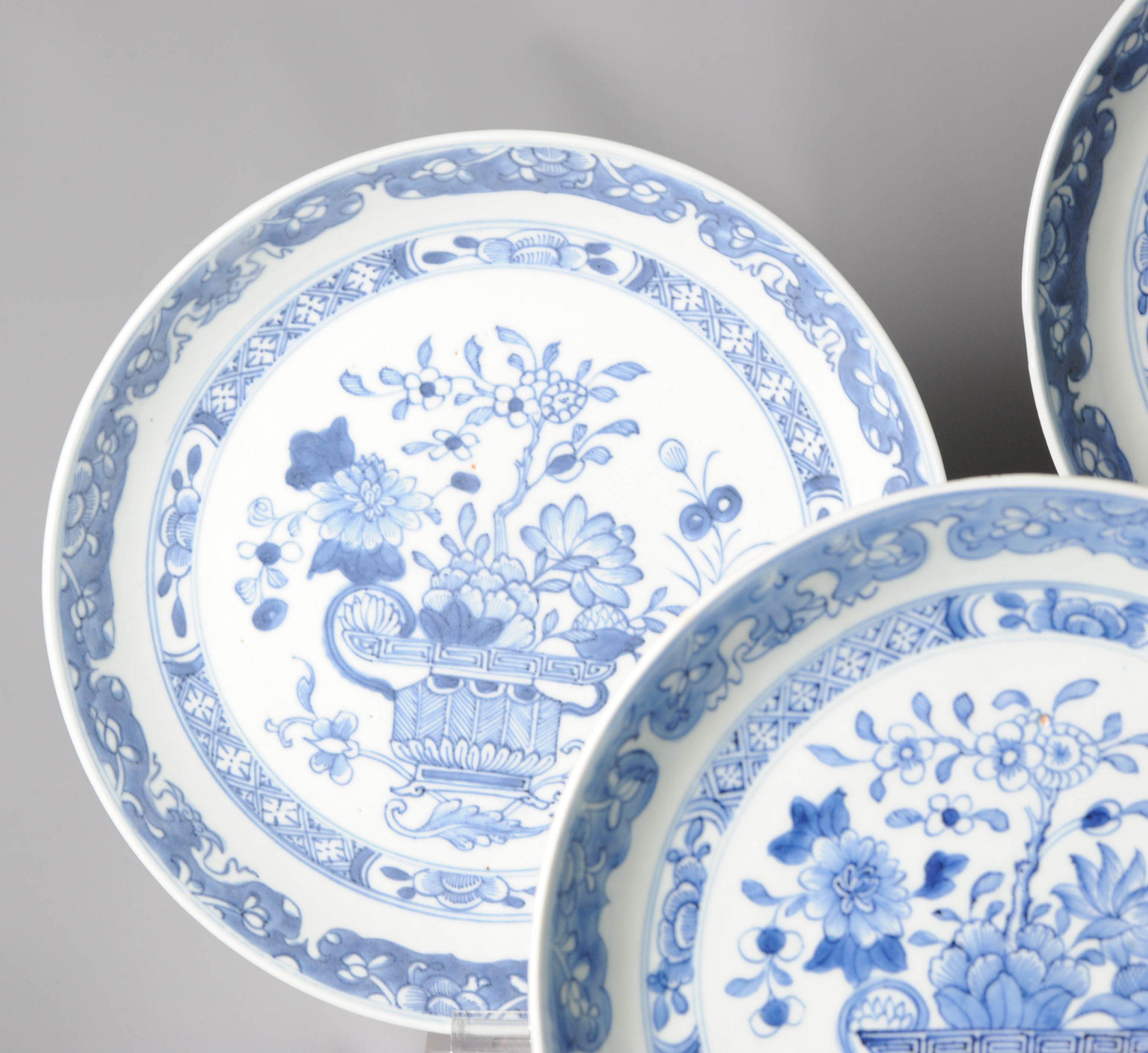 A very nicely decorated Set of 3 dishes in Blue and white with a lovely and high quality floral scene

Additional information:
Material: Porcelain & Pottery
Color: Blue & White
Region of Origin: China
Emperor: Kangxi (1661-1722), Yongzheng