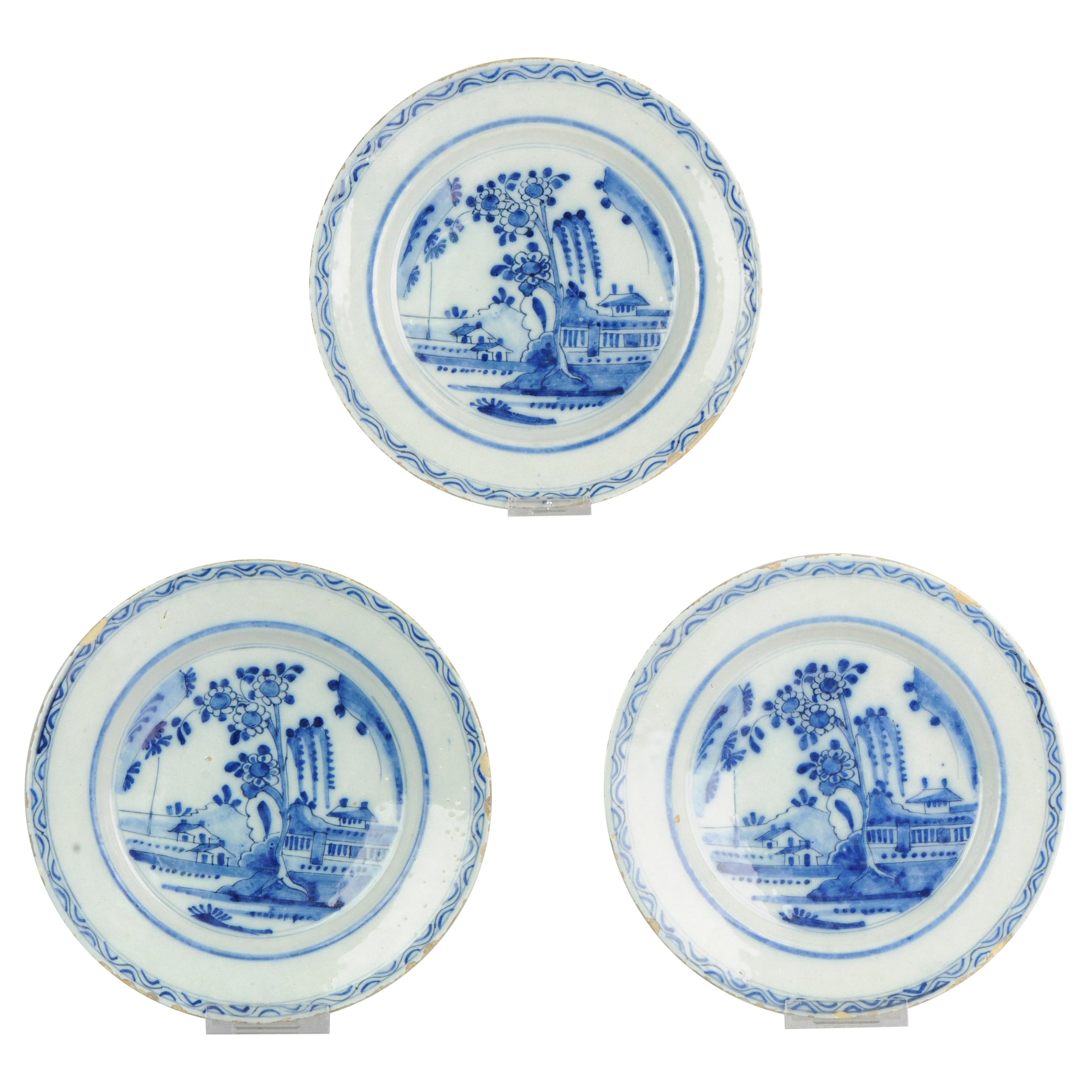 Set di 3 antichi piatti Delft olandesi Caricabatterie Delftware Blu Giardino, 18° sec.
