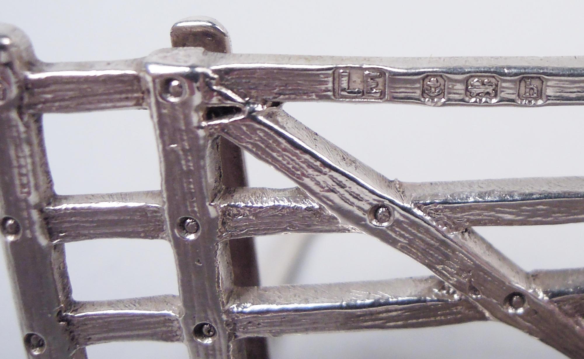 Set of 3 Antique English Edwardian Fox & Gate Place Card Holders im Angebot 6