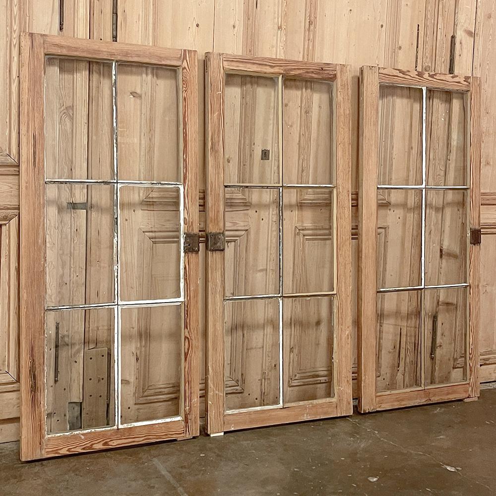 Set of 3 Antique Solid Pine Windows with Hand-Rolled Glass For Sale 5
