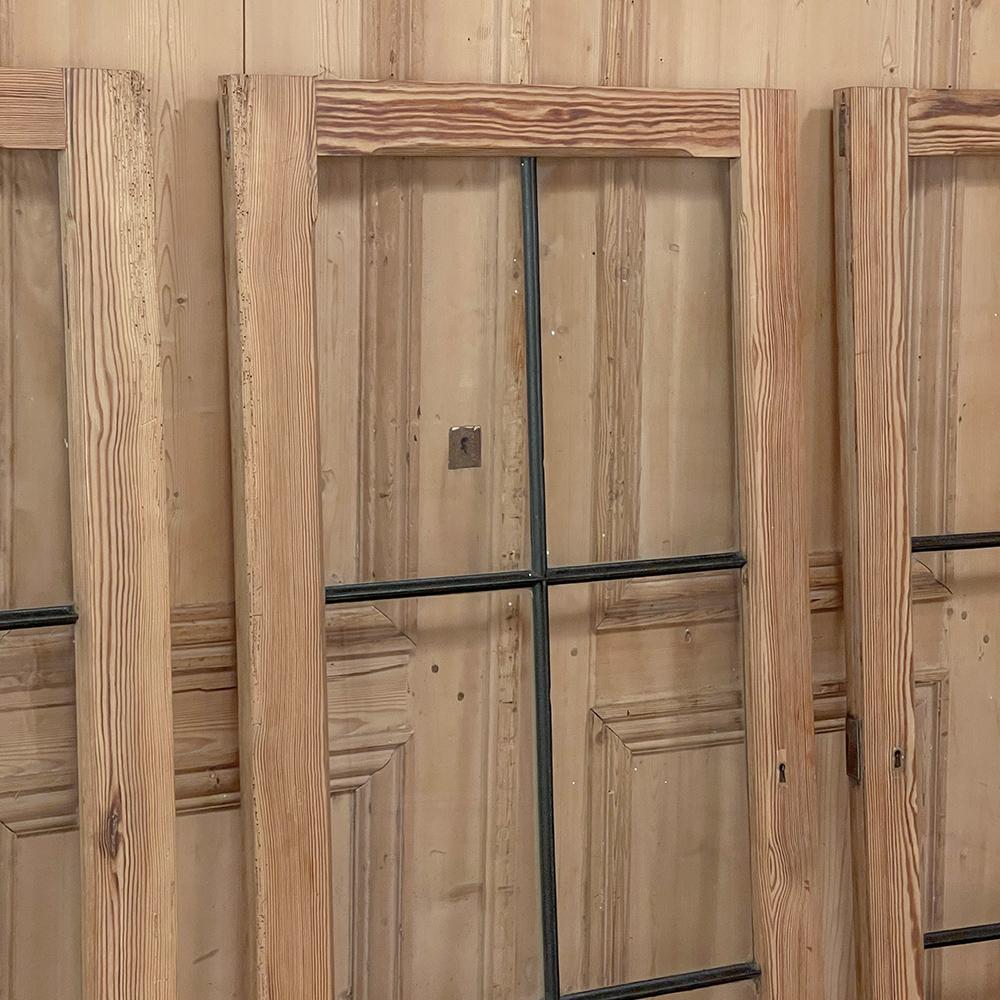 Early 20th Century Set of 3 Antique Solid Pine Windows with Hand-Rolled Glass For Sale