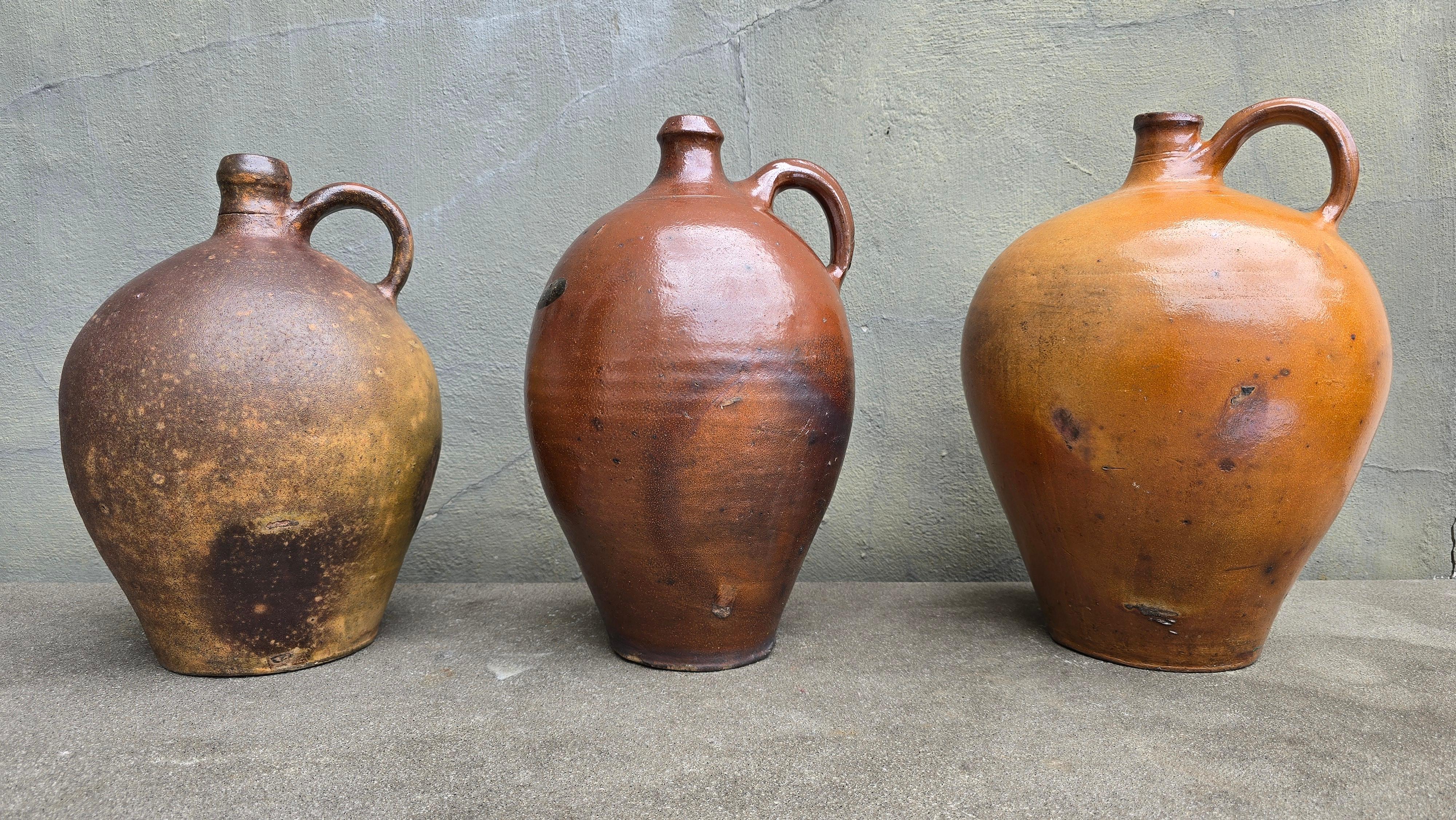 Ensemble de 3 jarres anciennes en grès d'Allemagne du Sud - 19e siècle, fabrication artisanale Bon état - En vente à Antwerp, BE