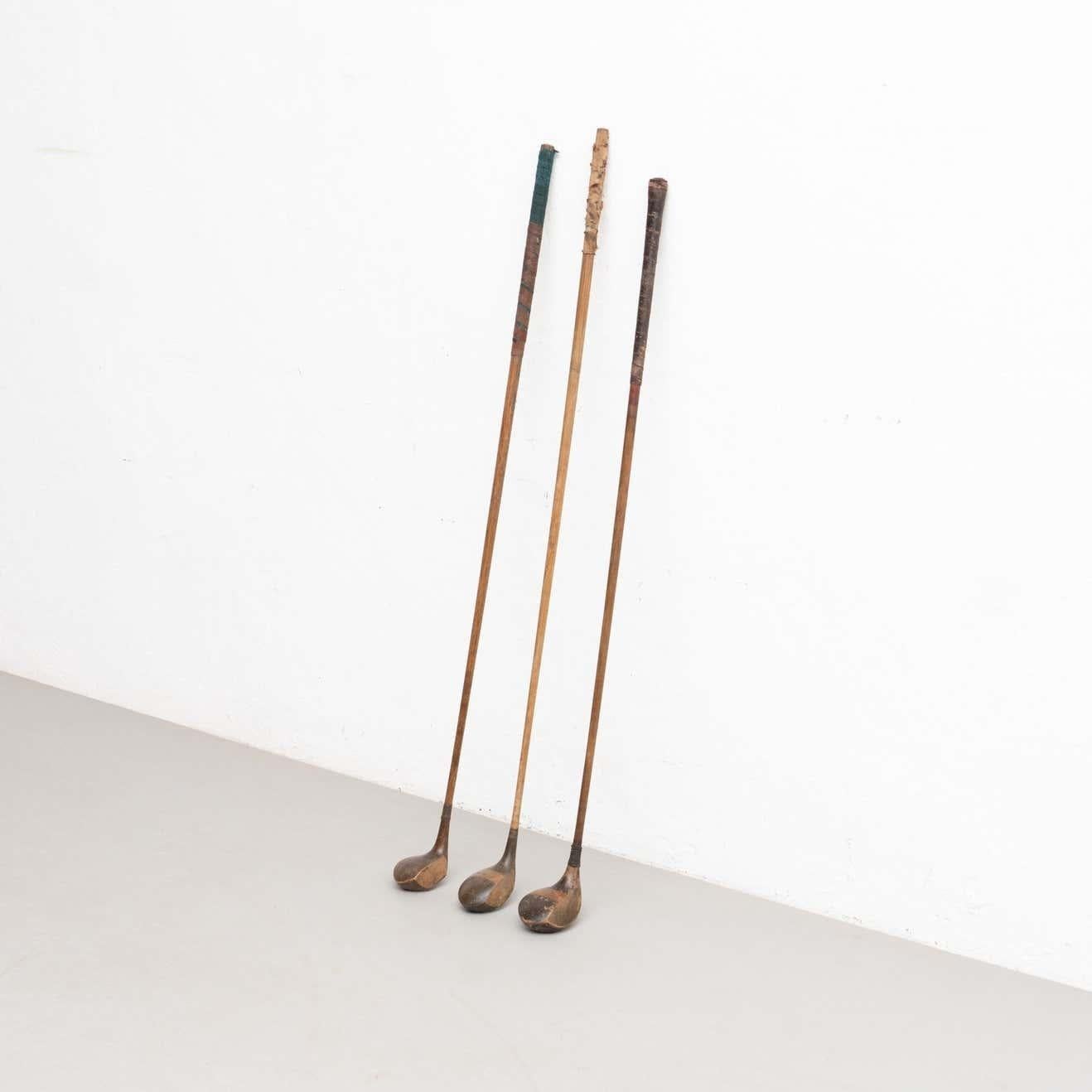 Satz von 3 antiken Wood Golfschlägern, um 1930 im Zustand „Gut“ im Angebot in Barcelona, ES