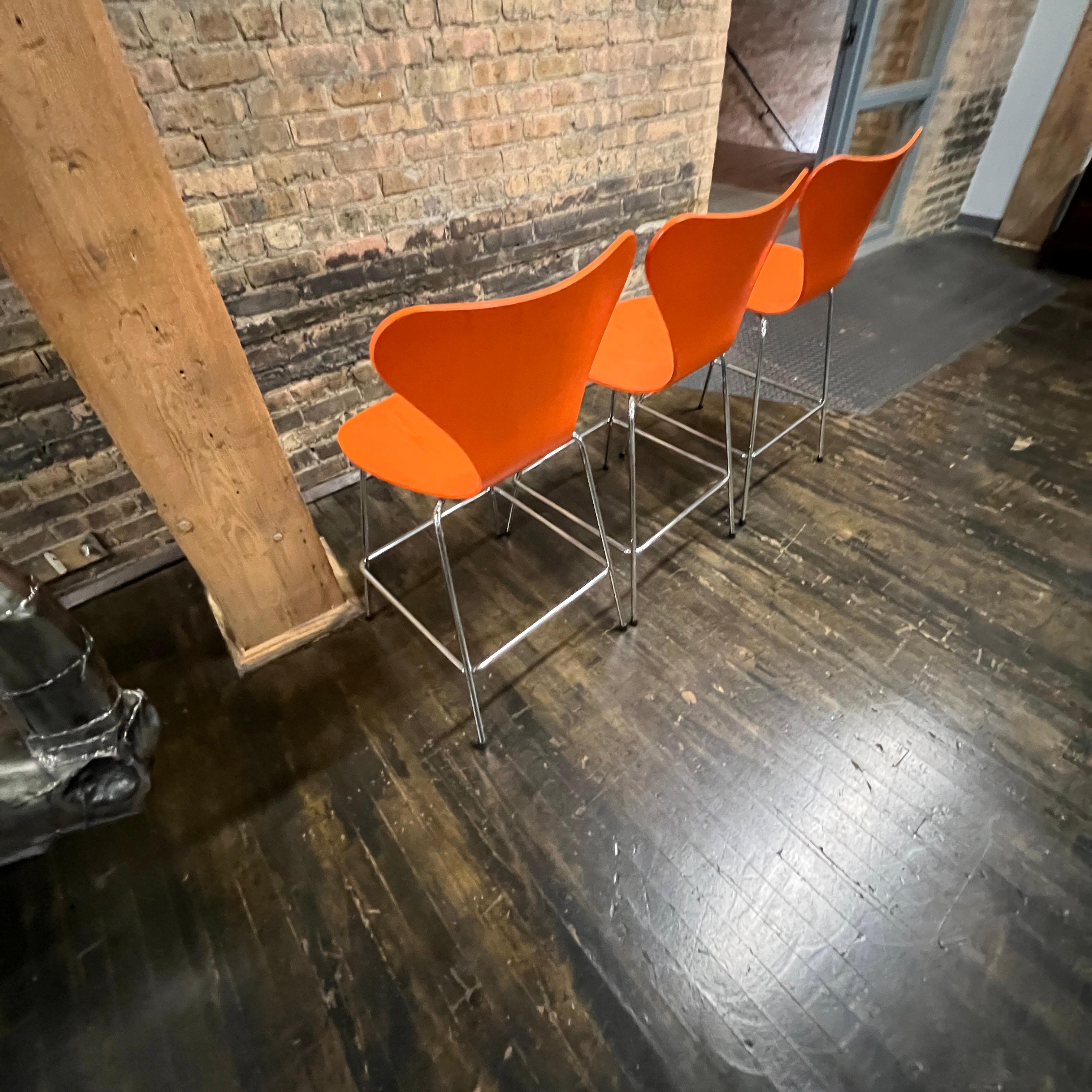 Set of 3 Arne Jacobsen for Fritz Hansen Series 7 Counter Stools in Orange 1