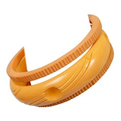 Set of 3 Art Deco Carved Butterscotch Bakelite Bangle Bracelets, 1930s Set of 3 Art Deco Carved Butterscotch Bakelite Bangle Bracelets, 1930s