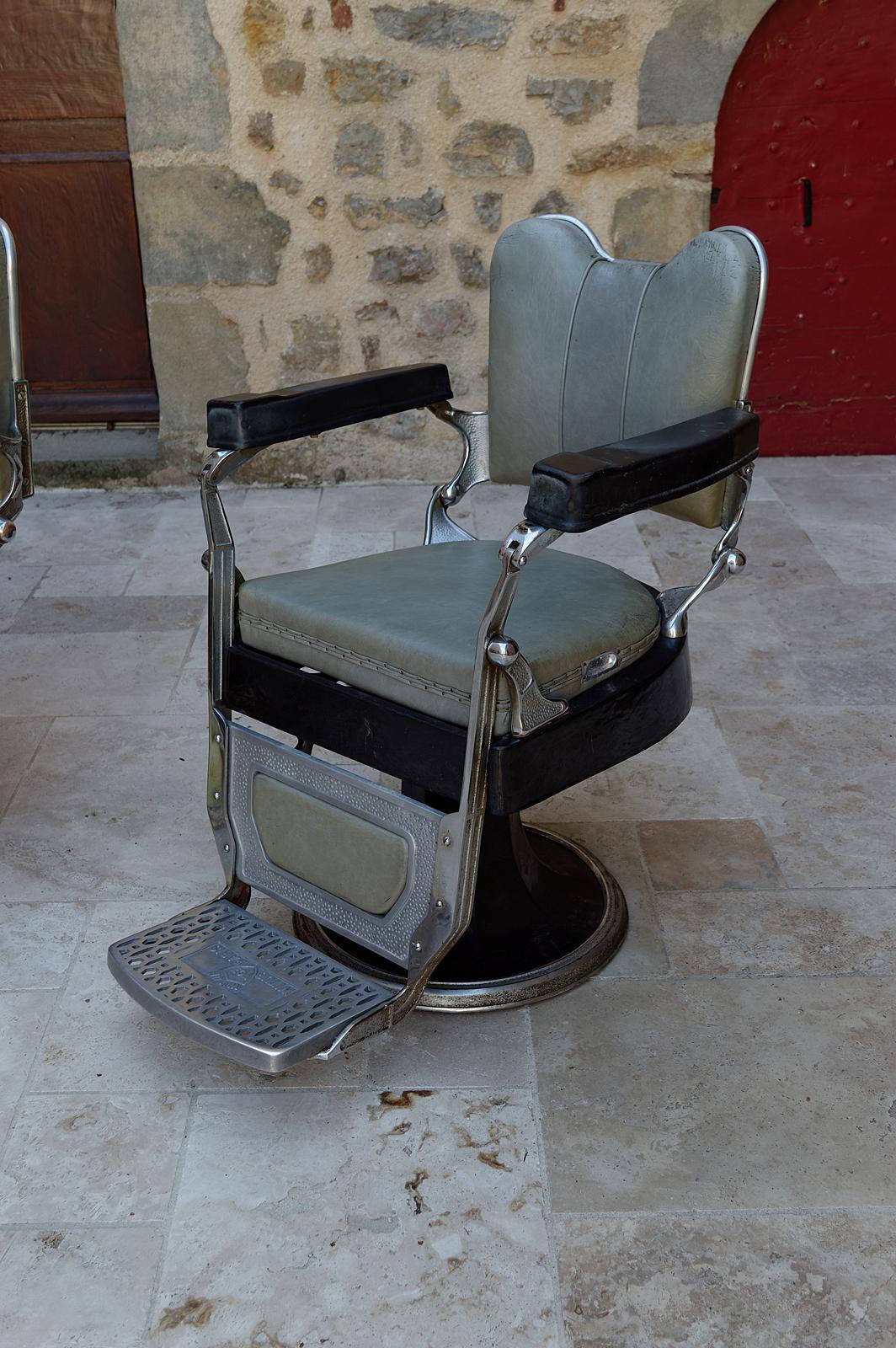Set of 3 Art Deco hairdresser / barber chairs, WITUB, France, circa 1940 For Sale 5