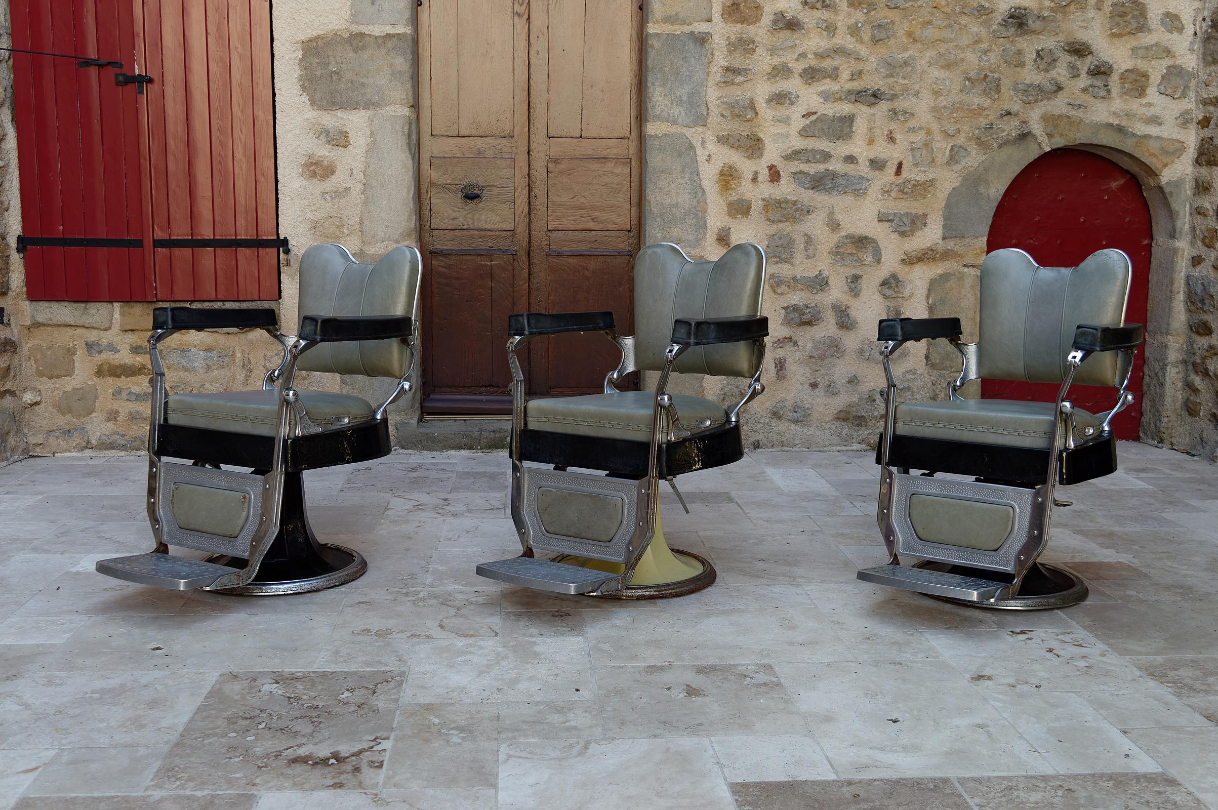 French Set of 3 Art Deco hairdresser / barber chairs, WITUB, France, circa 1940 For Sale
