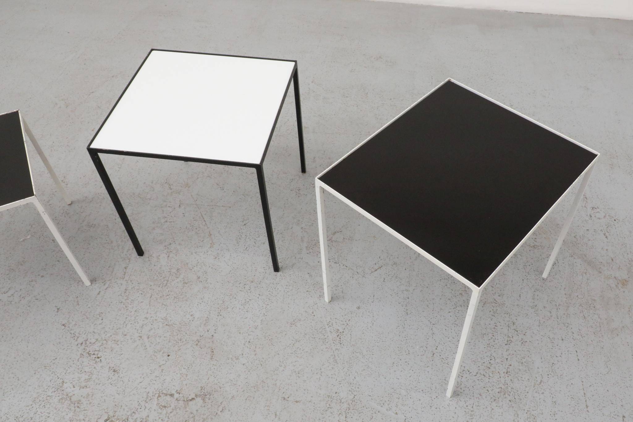 Ensemble de 3 tables gigognes Artimeta noires et blanches avec verre inséré en vente 2
