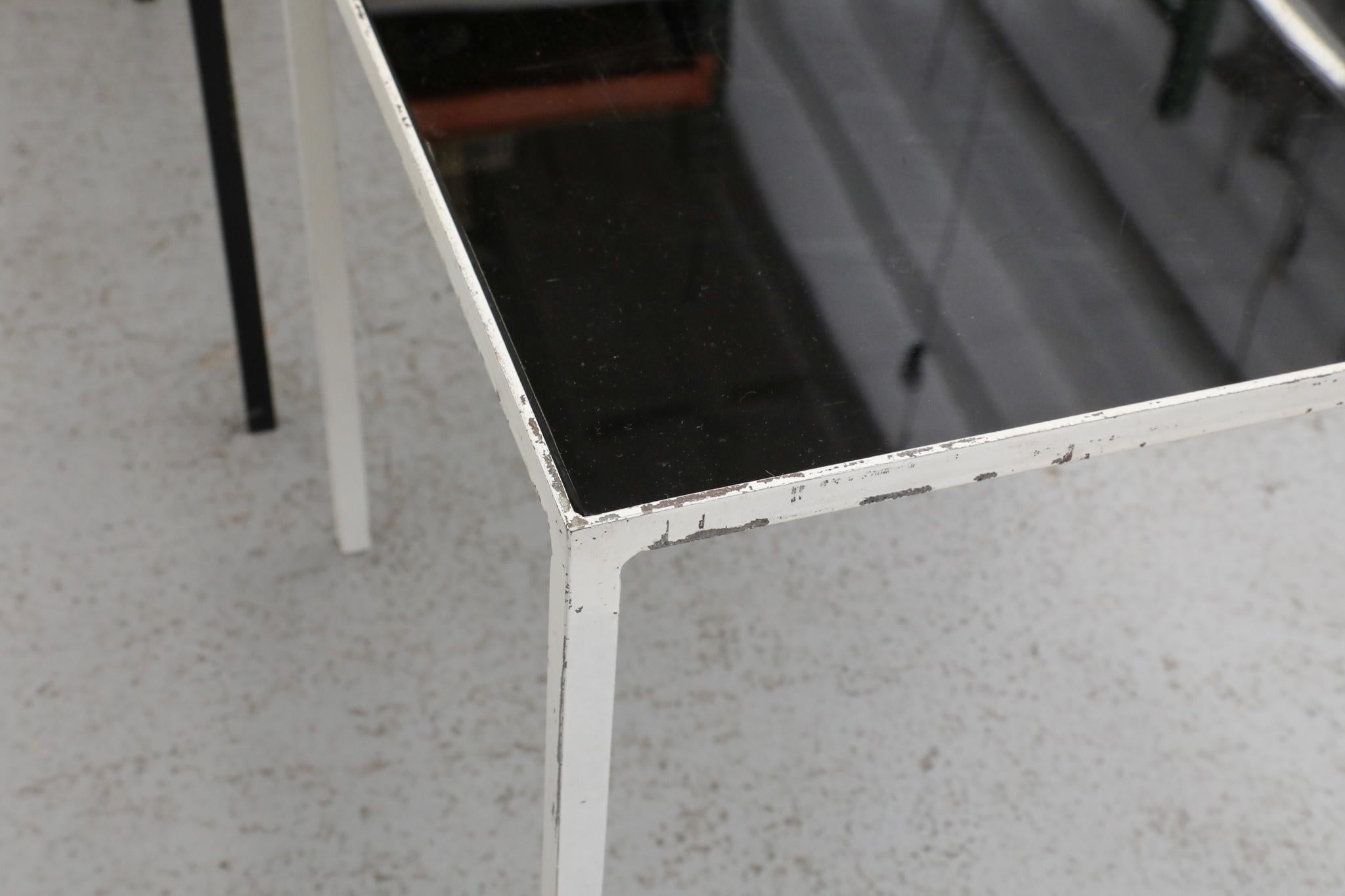 Ensemble de 3 tables gigognes Artimeta noires et blanches avec verre inséré en vente 11