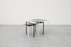 Ensemble de 3 tables gigognes Artimeta noires et blanches avec verre inséré