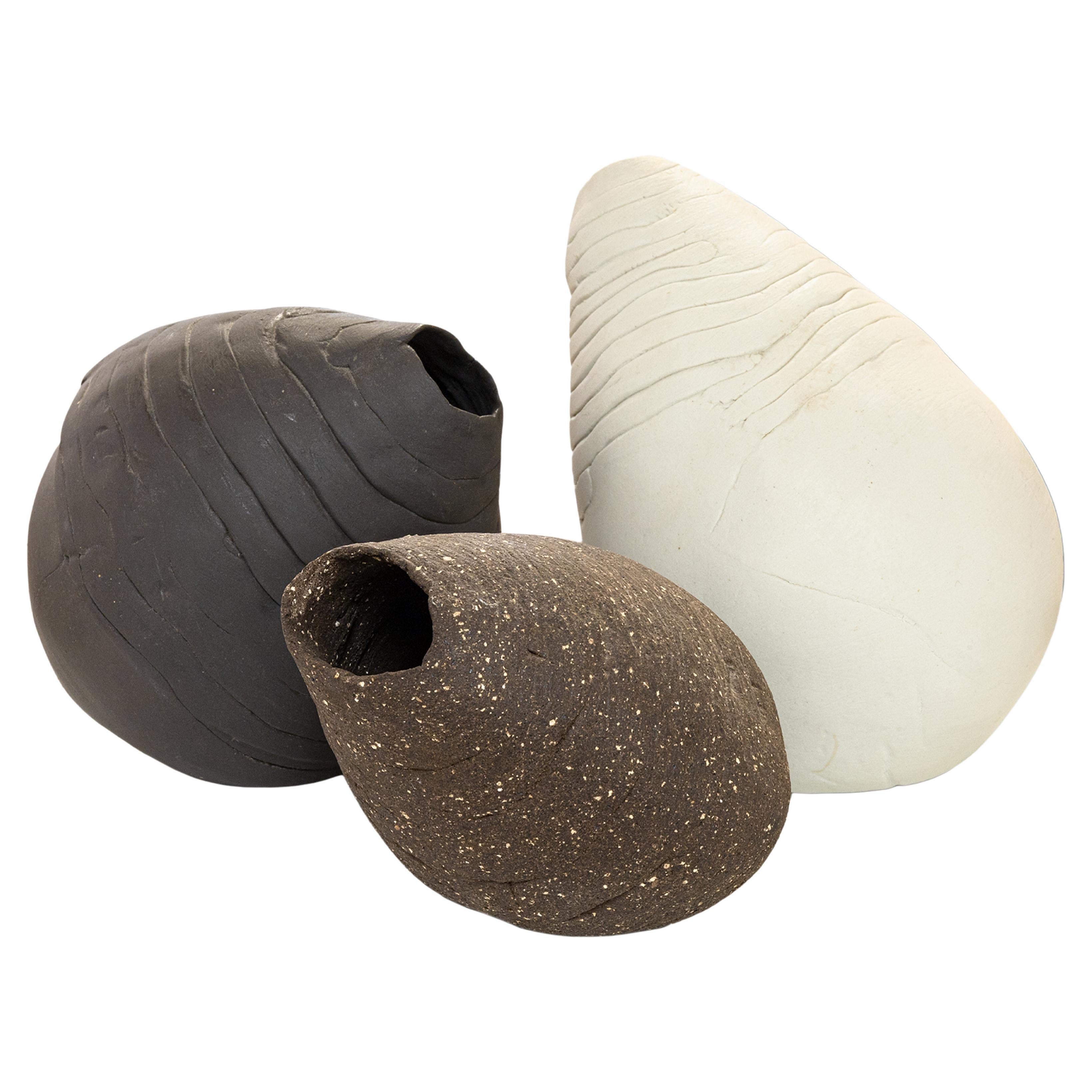 Set di 3 vasi moderni asimmetrici in ceramica Cranbrook Student Attr. in vendita