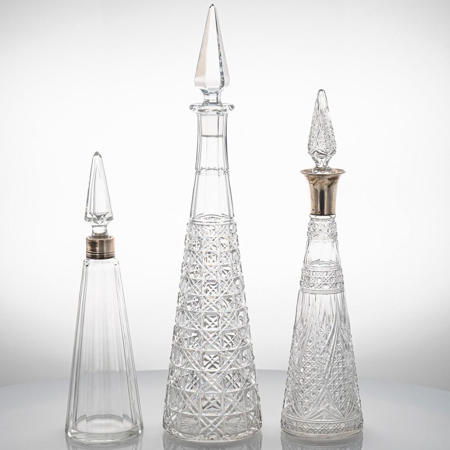 Set of 3 Baccarat Structured Clear Crystal Glass Carafes, France (Moderne) im Angebot