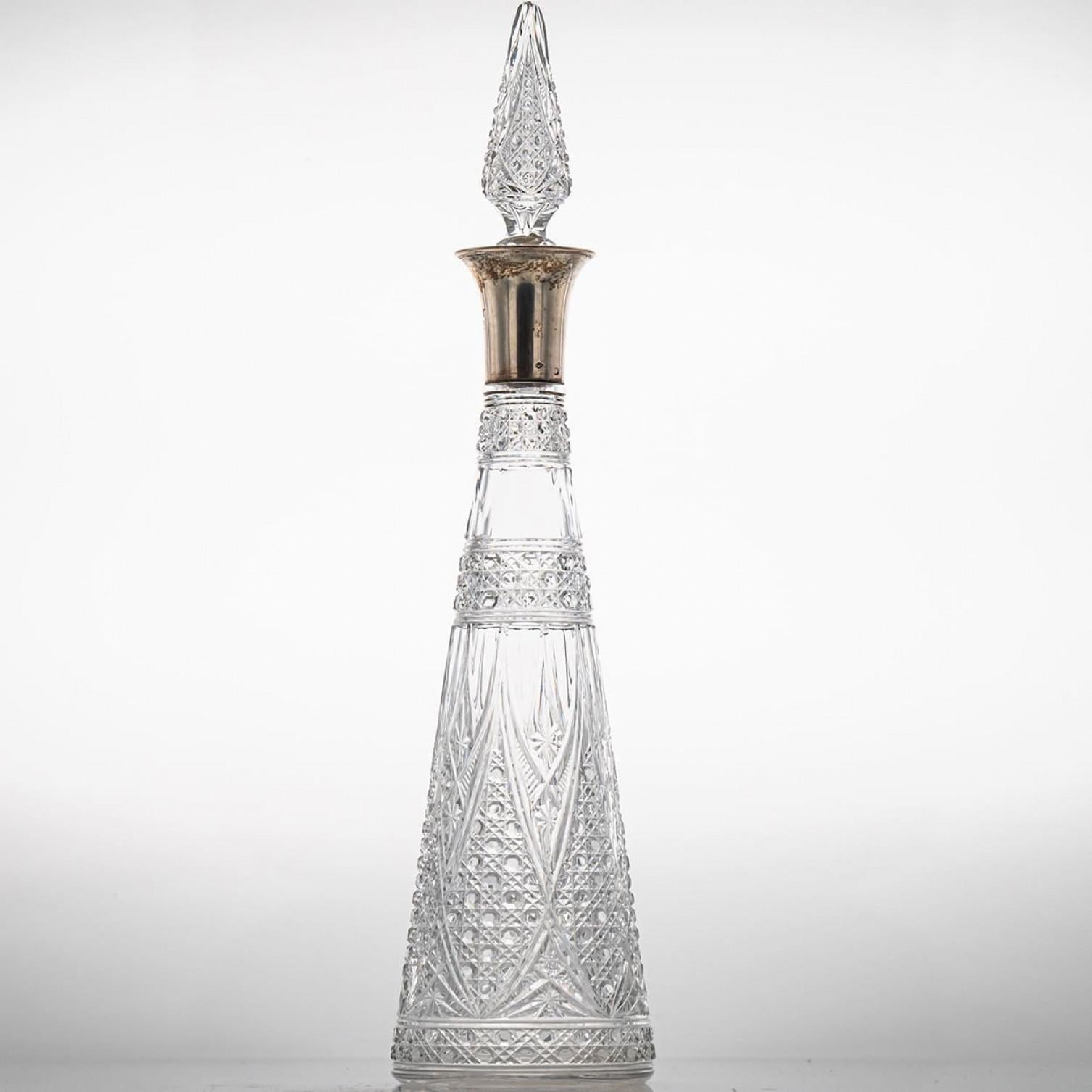 Set of 3 Baccarat Structured Clear Crystal Glass Carafes, France (Ende des 20. Jahrhunderts) im Angebot