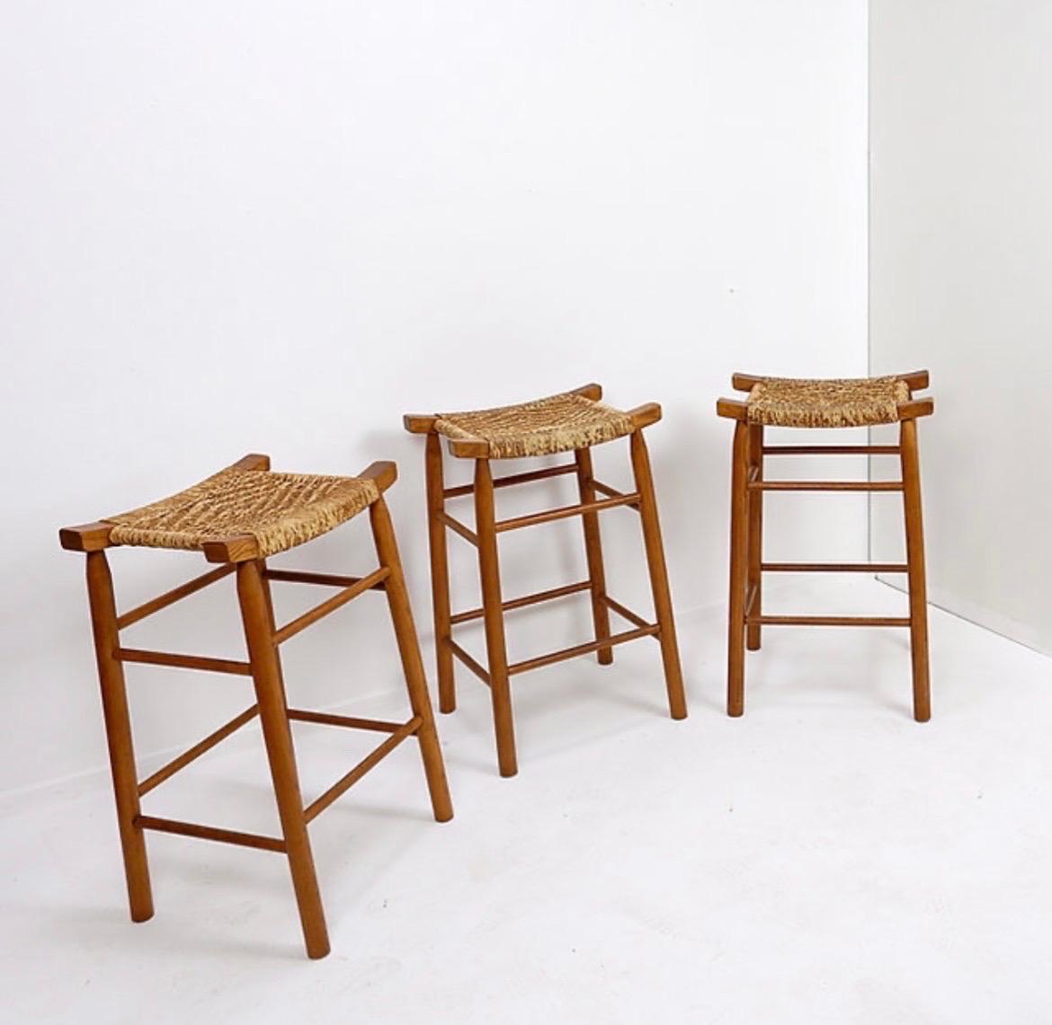 Juego de 3 taburetes de bar en Roble y asiento tejido Rush en venta 1