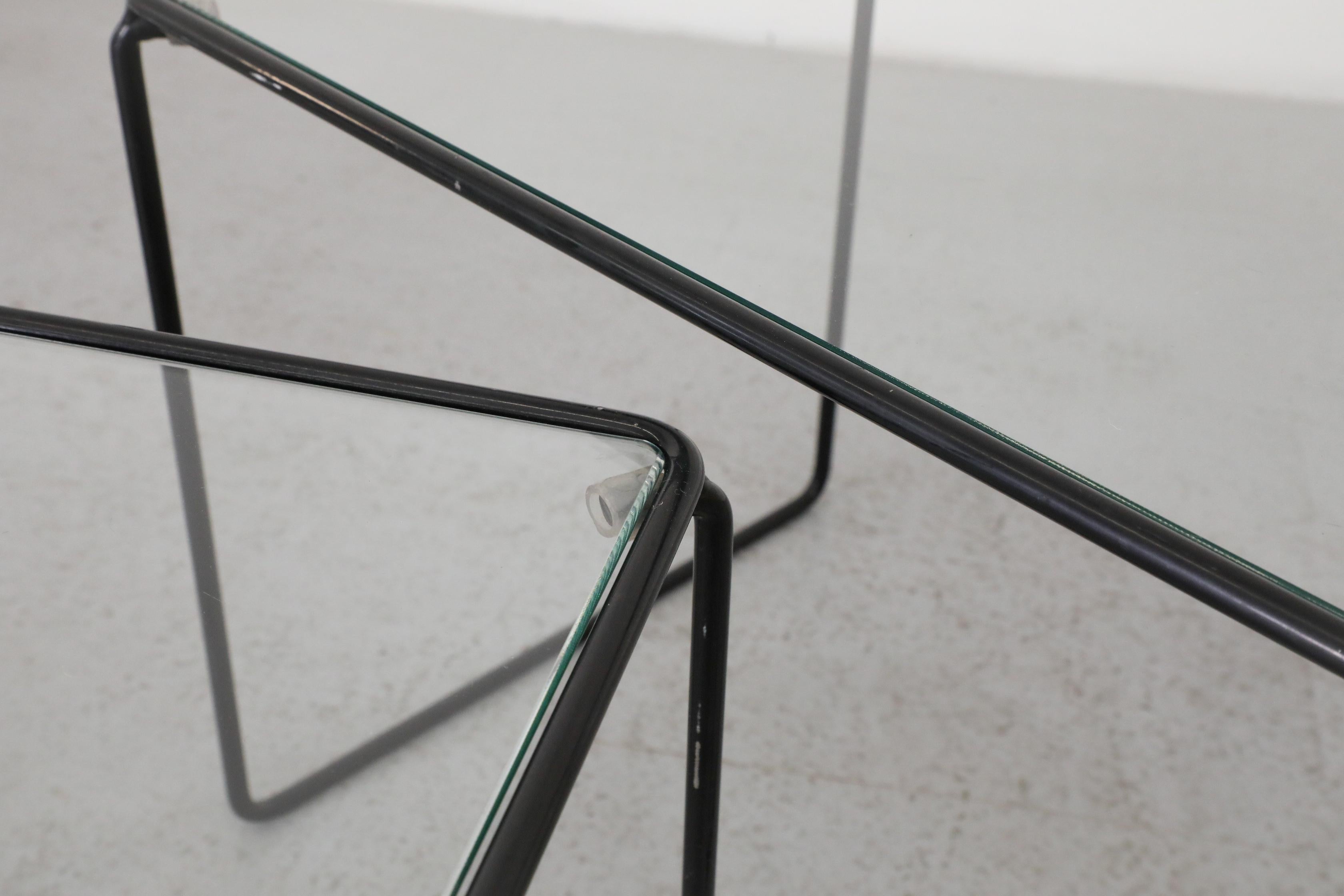 Juego de 3 Mesas Nido Minimalistas Estilo Bauhaus/Breuer con Alambre y Cristal Negros en venta 3