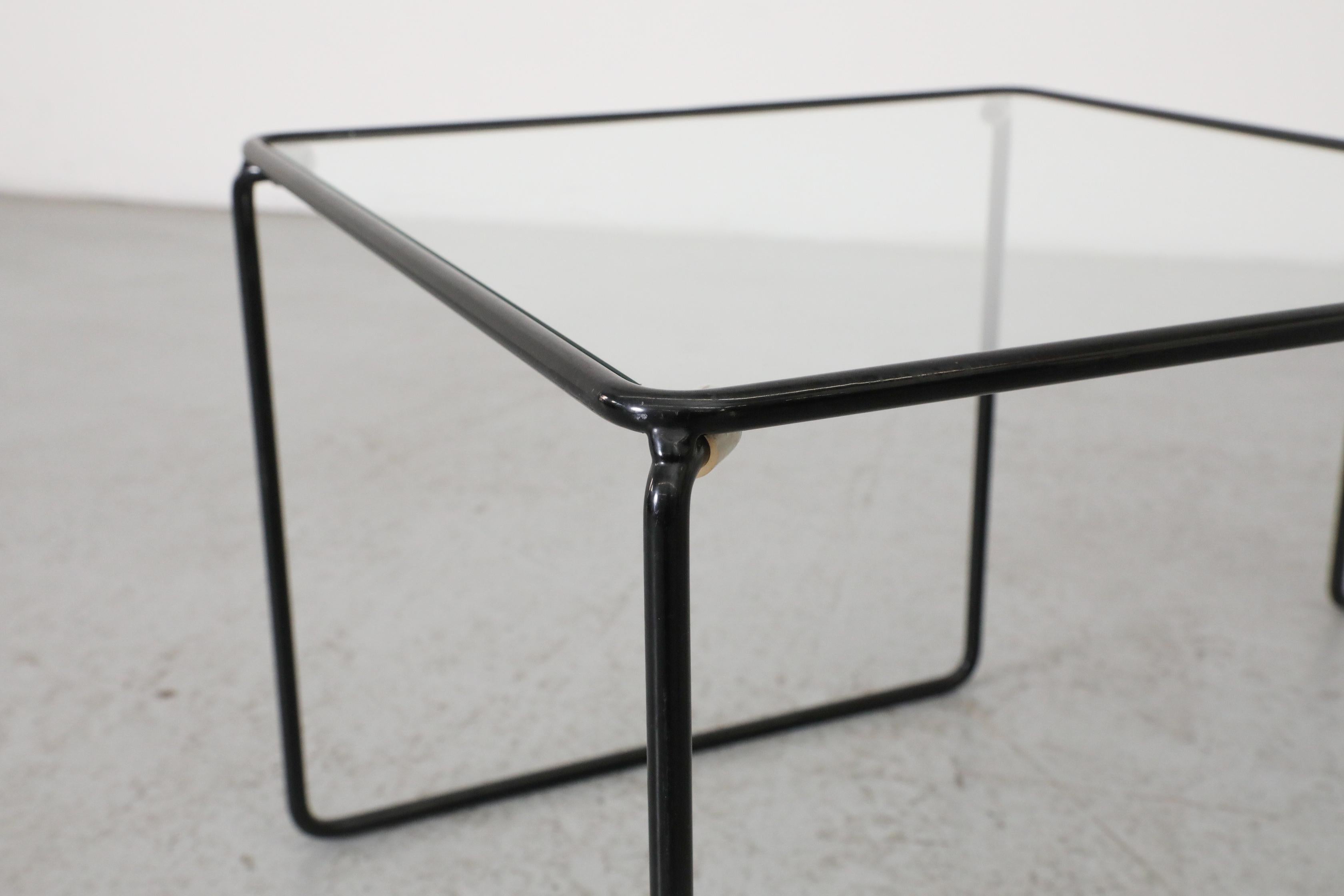 Juego de 3 Mesas Nido Minimalistas Estilo Bauhaus/Breuer con Alambre y Cristal Negros en venta 6