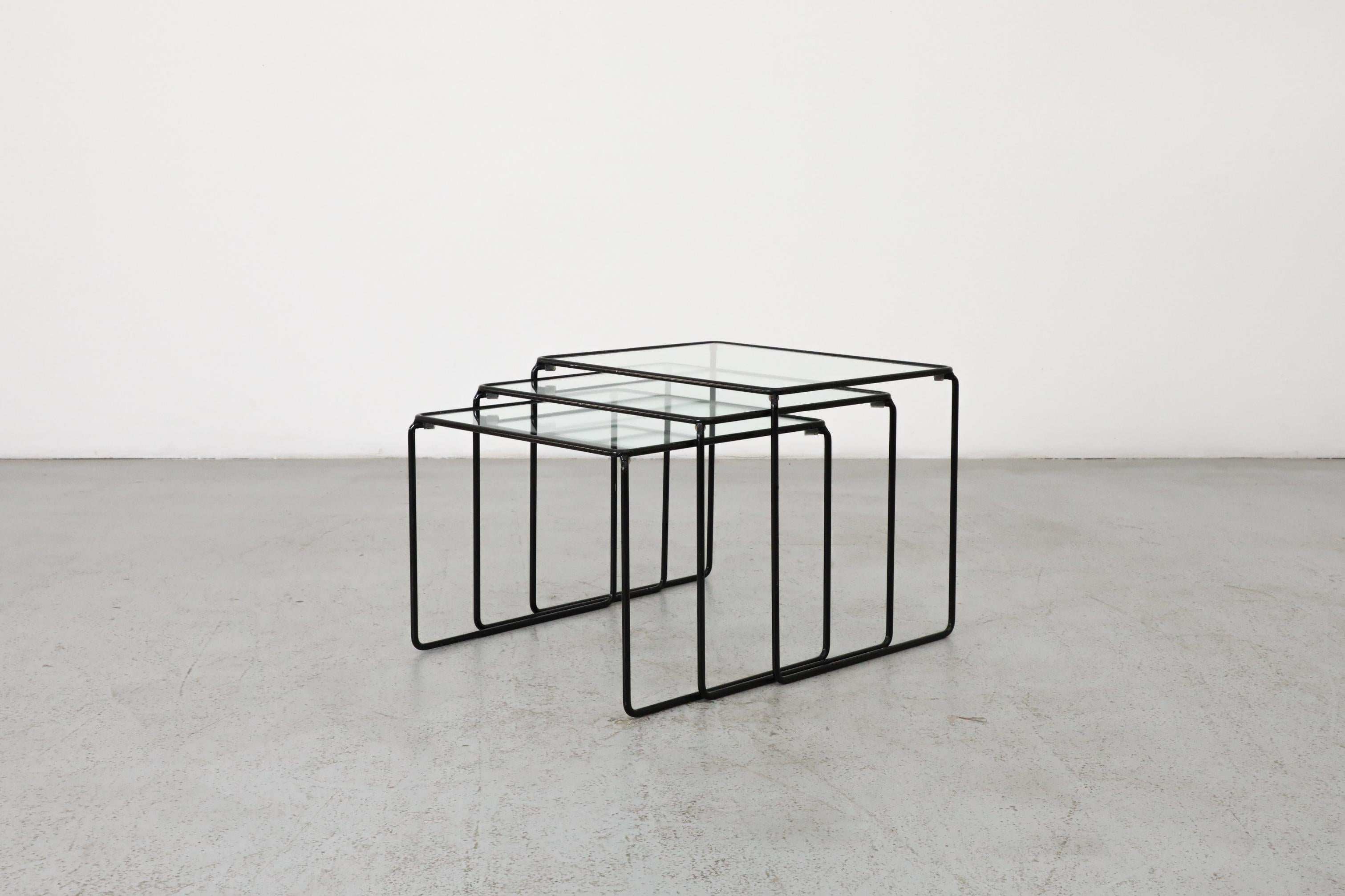Juego de 3 Mesas Nido Minimalistas Estilo Bauhaus/Breuer con Alambre y Cristal Negros en venta 7