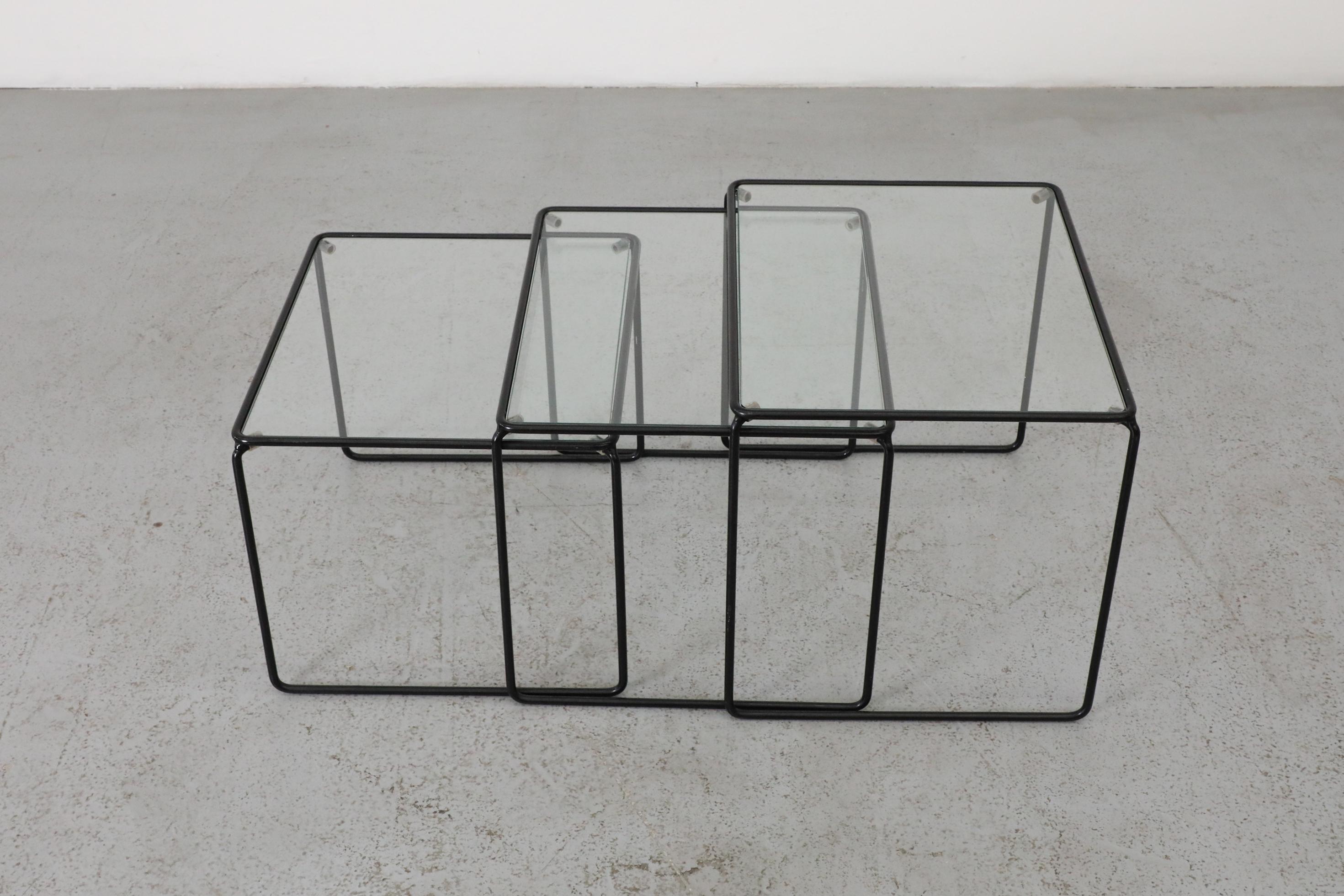 Juego de 3 Mesas Nido Minimalistas Estilo Bauhaus/Breuer con Alambre y Cristal Negros Vidrio en venta