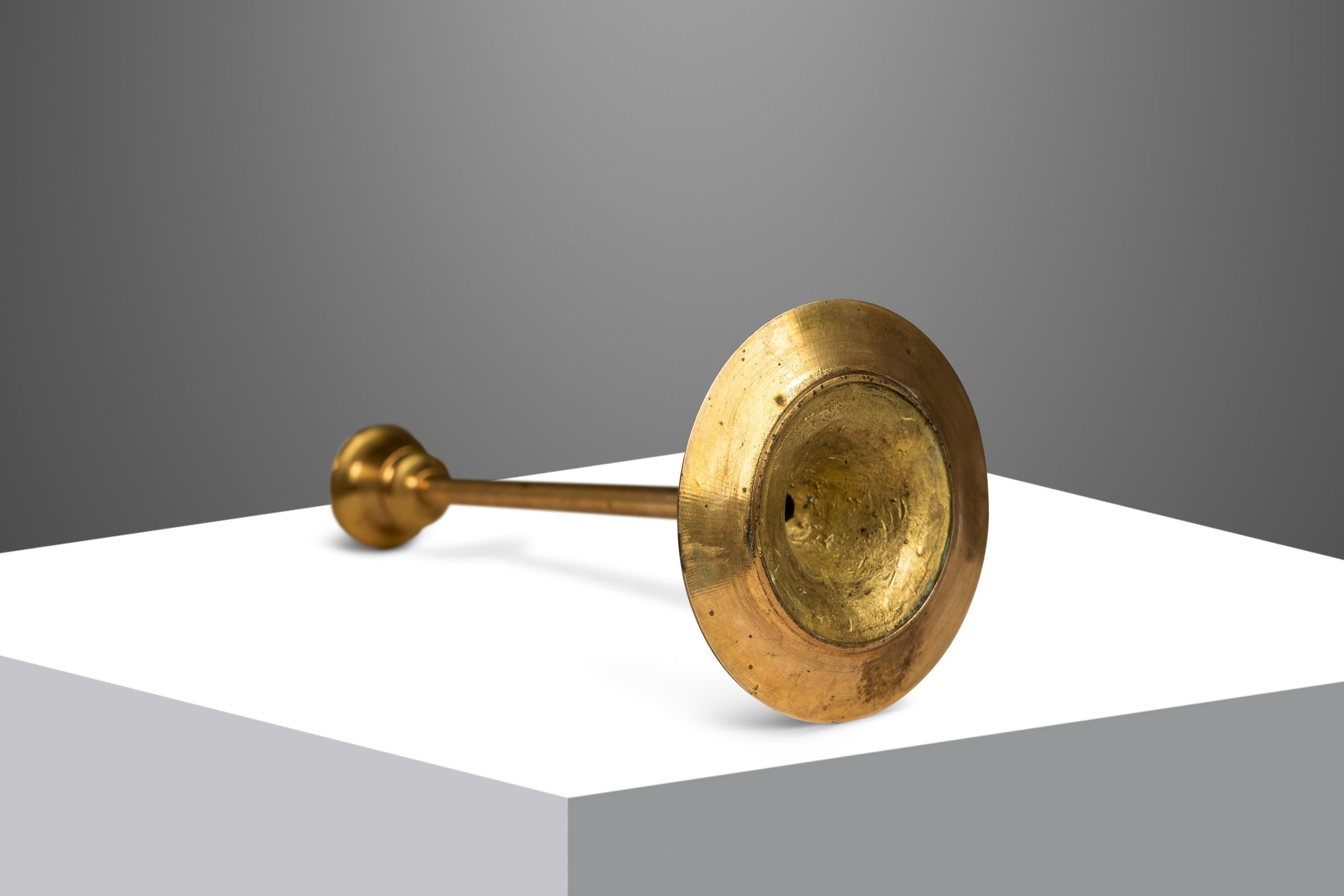 Set of 3 Bauhaus Graduated Brass Tulip-Shaped Candlestick Holders, USA, c. 1960s For Sale 1