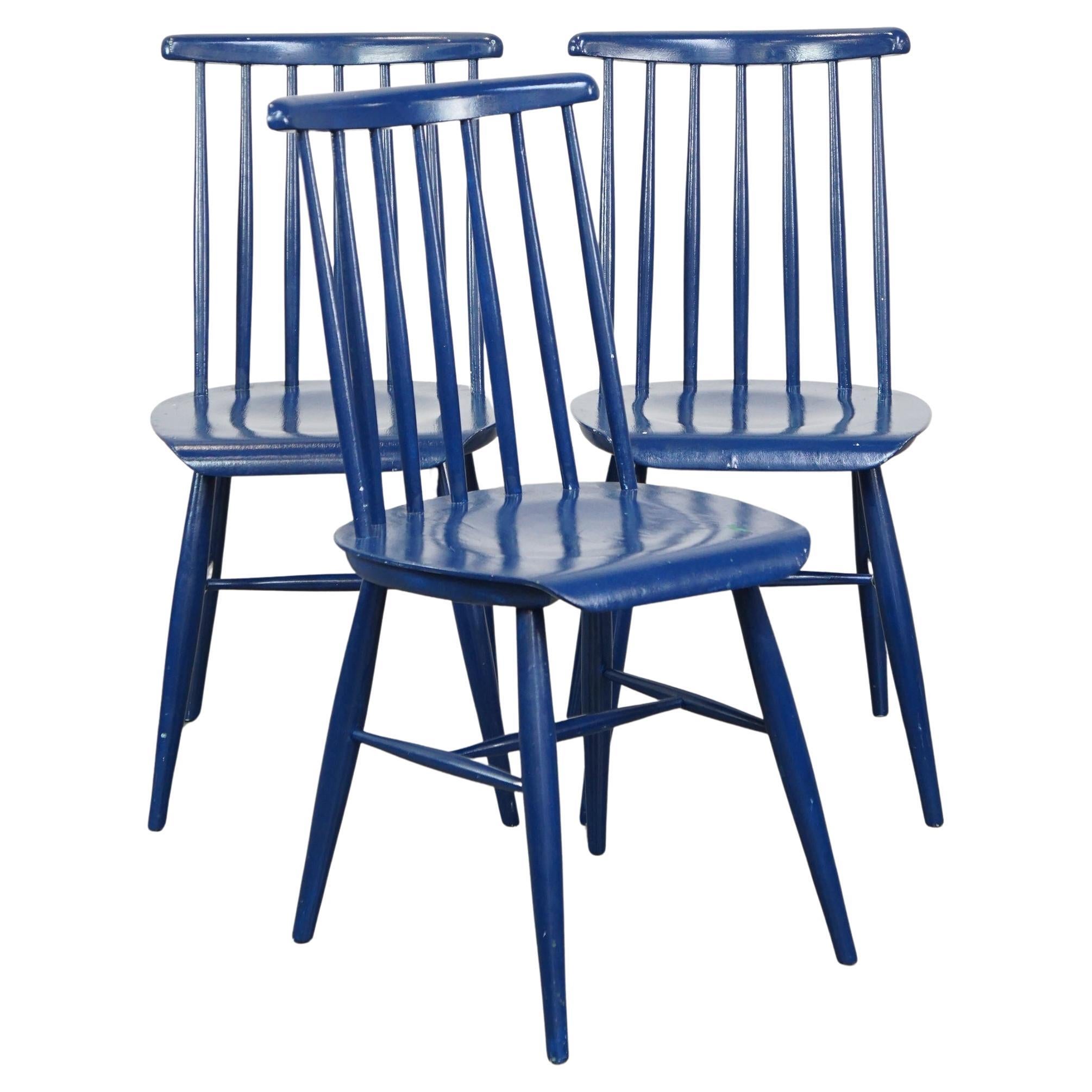 Set of 3 beautiful vintage 1960s blue wooden dining room chairs/ slatted chairs For Sale