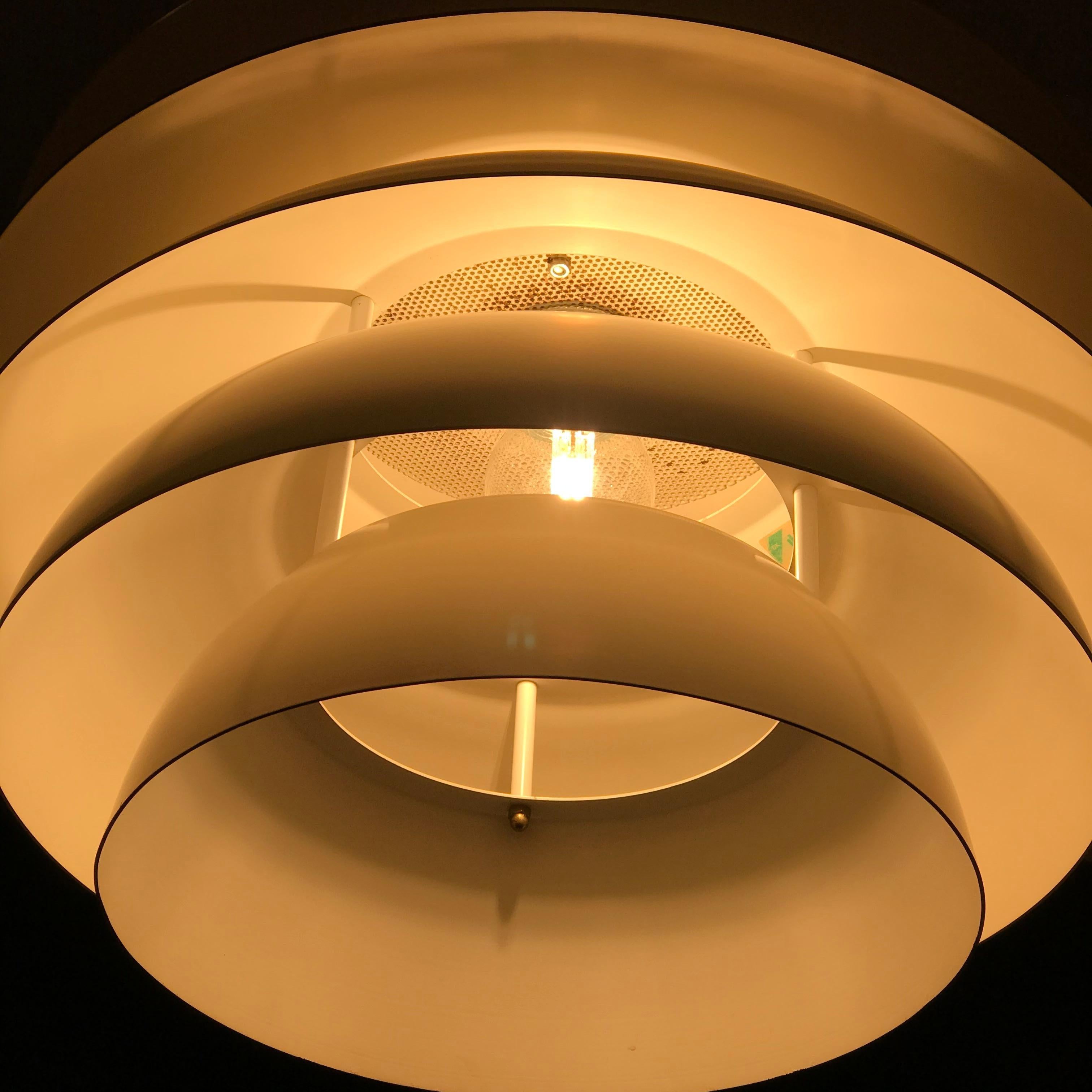 Set di 3 lampade Bent Karlby 'Lyfa' (1960, Danimarca) In condizioni ottime in vendita a Munich, DE
