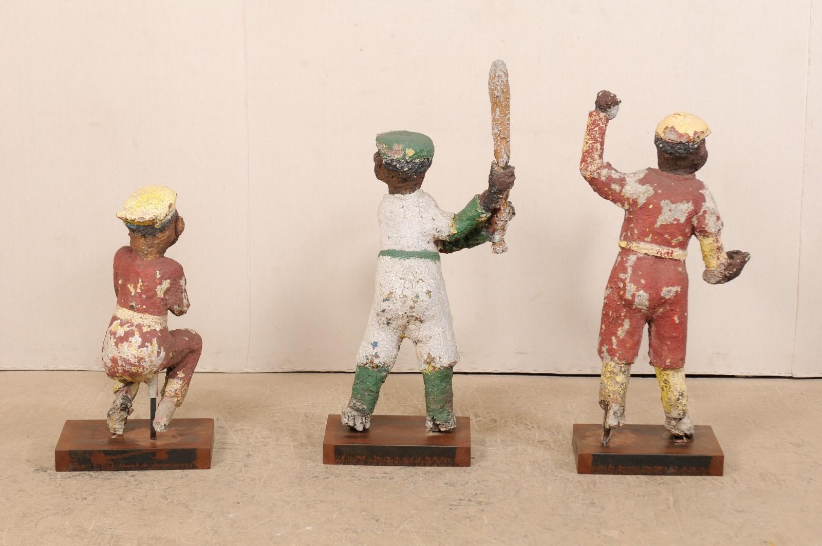 Set schwarzer amerikanischer Baseball-Memorabilia-Figuren, Volkskunst, ca. 1930er-40er Jahre (Mitte des 20. Jahrhunderts) im Angebot