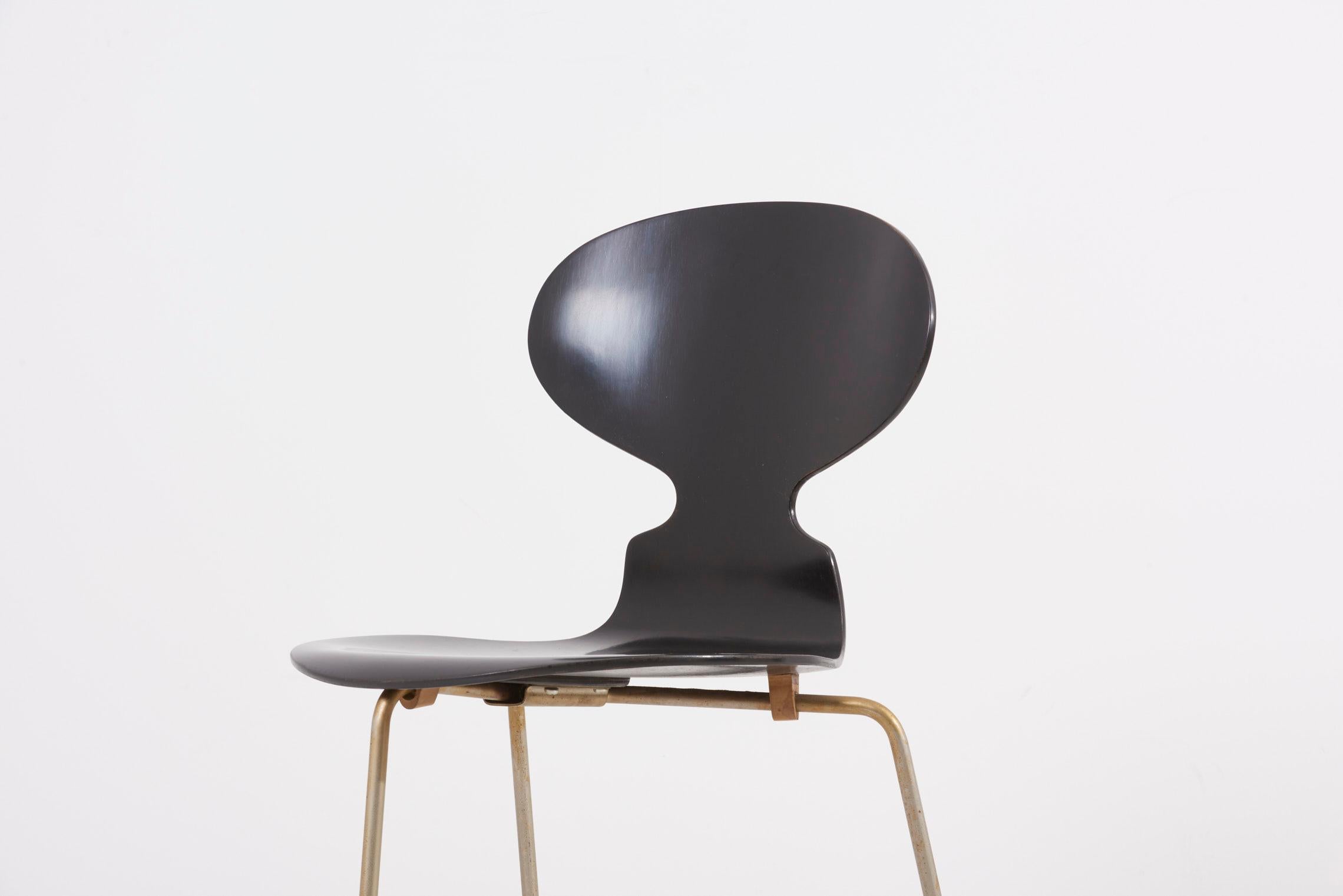 Set of 3 Black Arne Jacobsen Ant Chairs for Fritz Hansen, Denmark, 1950s 7