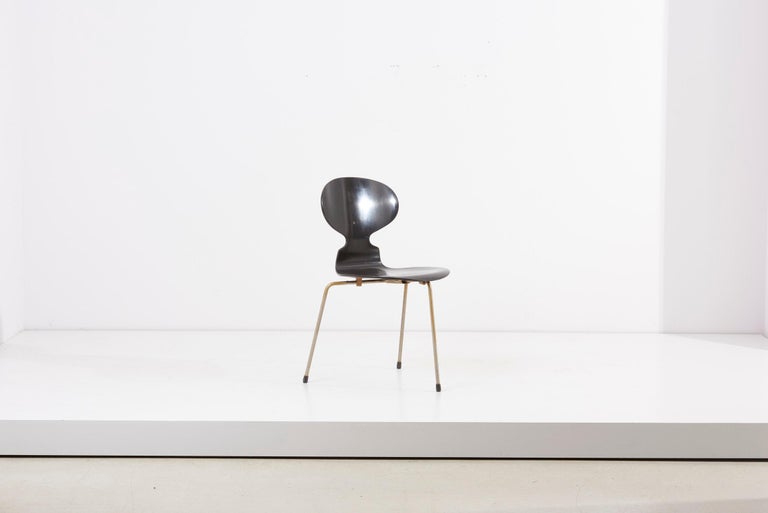 Mid-Century Modern Set of 3 Black Arne Jacobsen Ant Chairs for Fritz Hansen, Denmark, 1950s For Sale