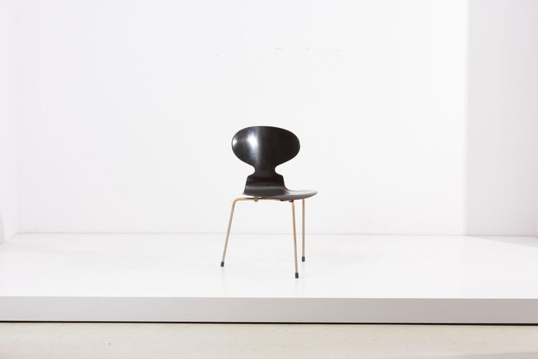 Danish Set of 3 Black Arne Jacobsen Ant Chairs for Fritz Hansen, Denmark, 1950s For Sale