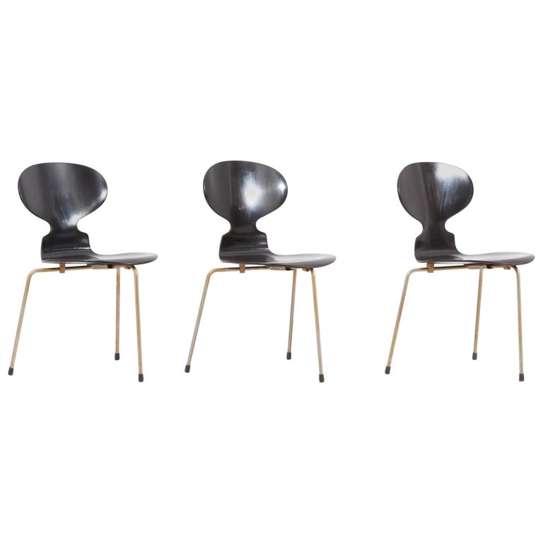 Set of 3 Black Arne Jacobsen Ant Chairs for Fritz Hansen, Denmark, 1950s For Sale