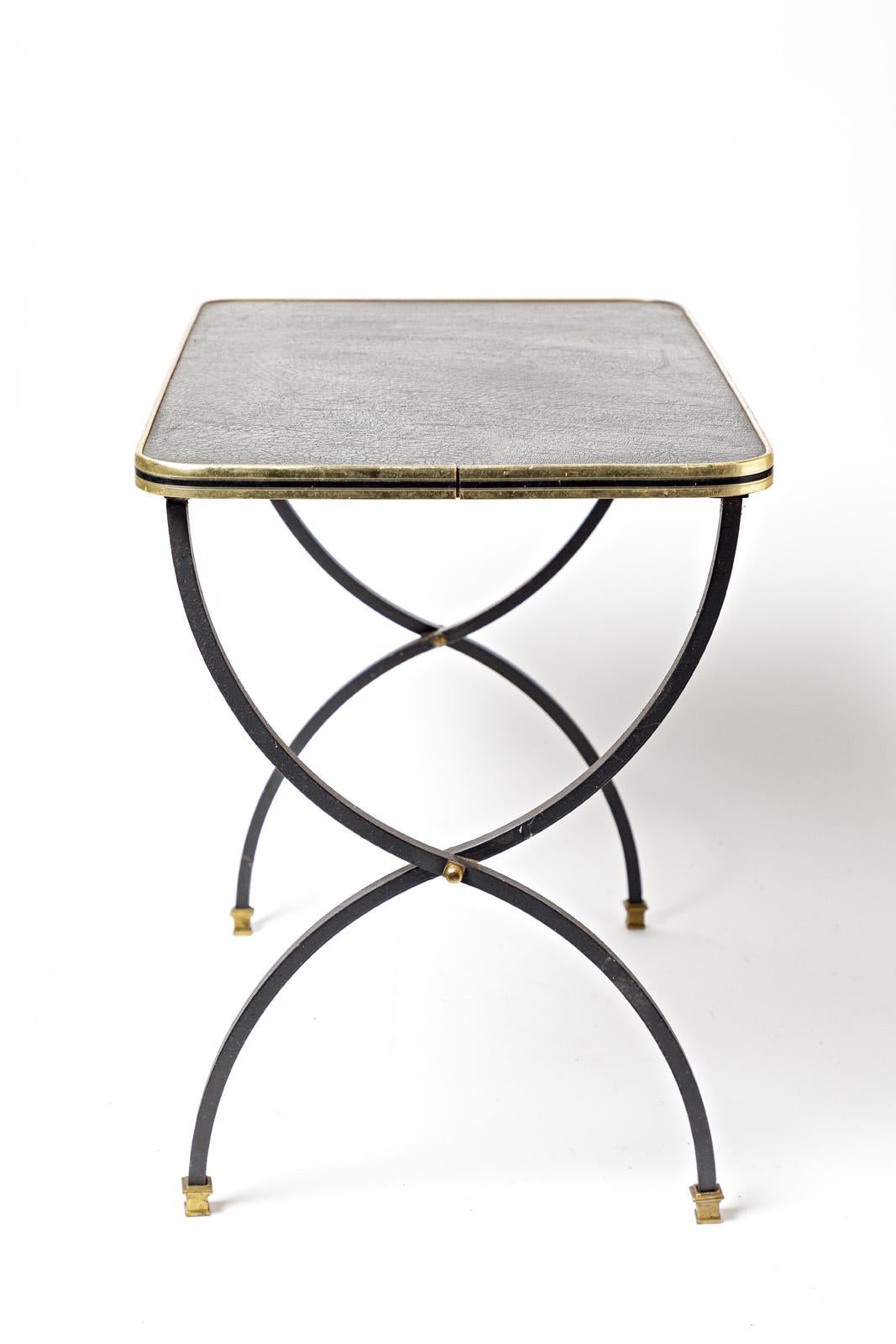 20ième siècle Ensemble de 3 tables basses de canapé noires Design du 20ème siècle dans le style de Jacques Adnet en vente