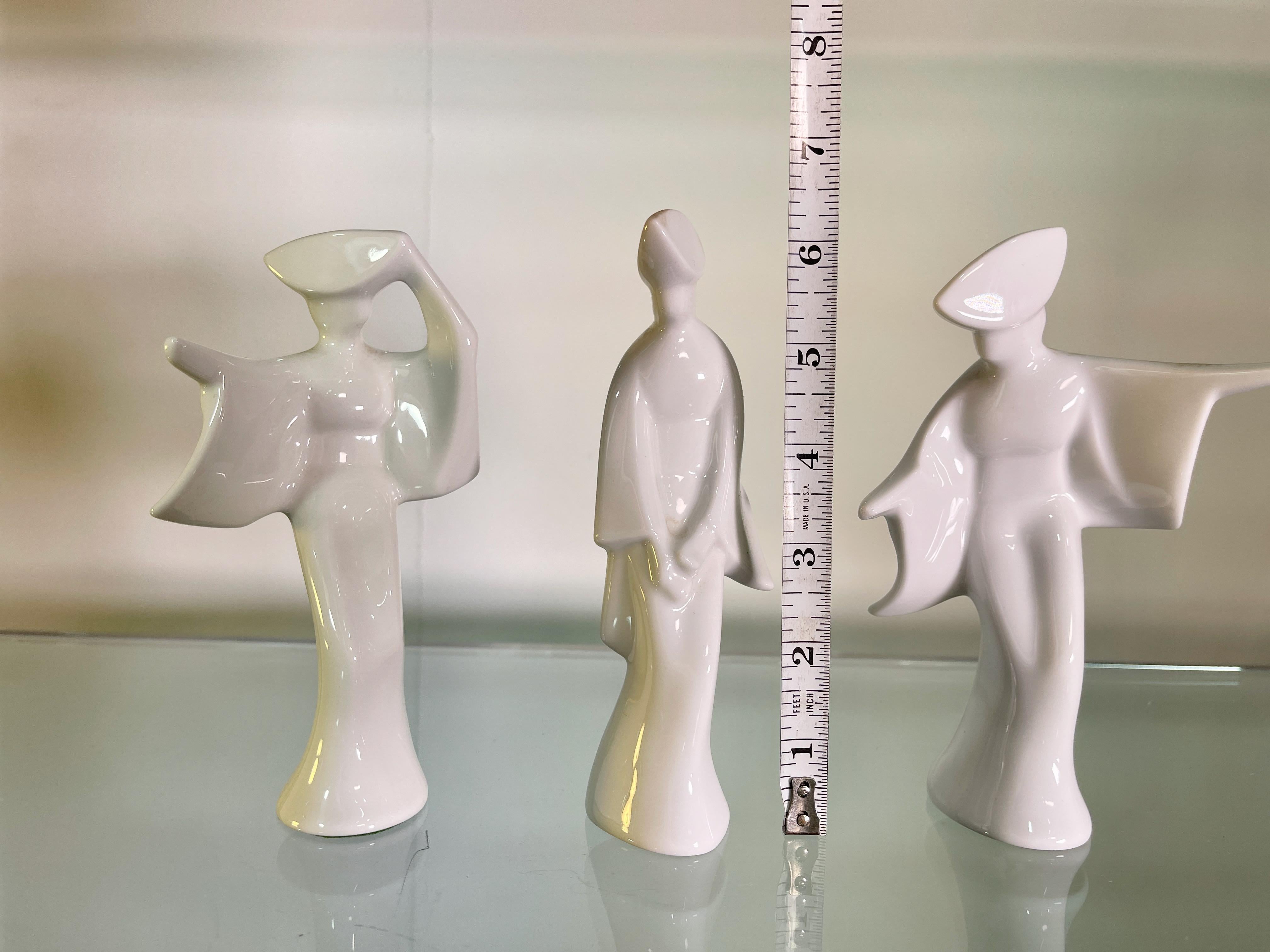 Ensemble de 3 figurines Blanc de Chine Awa Odori en vente 3