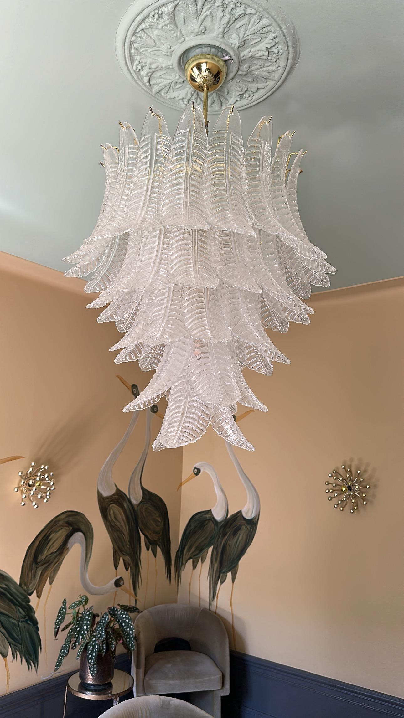 Ensemble de 3 grands lustres de Murano audacieux avec prismes en verre de cuir et structure en laiton en vente 8