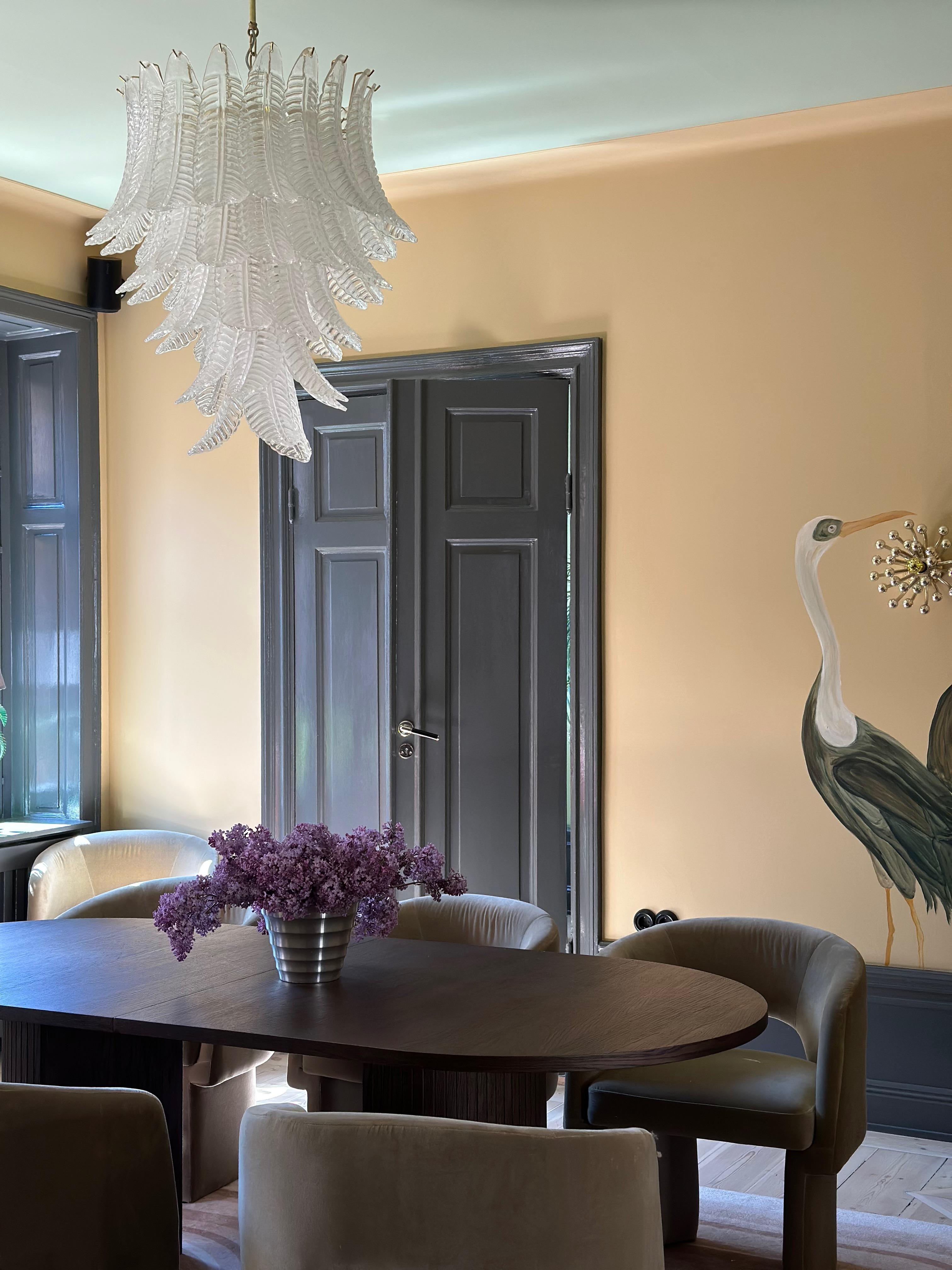 Ensemble de 3 grands lustres de Murano audacieux avec prismes en verre de cuir et structure en laiton en vente 1