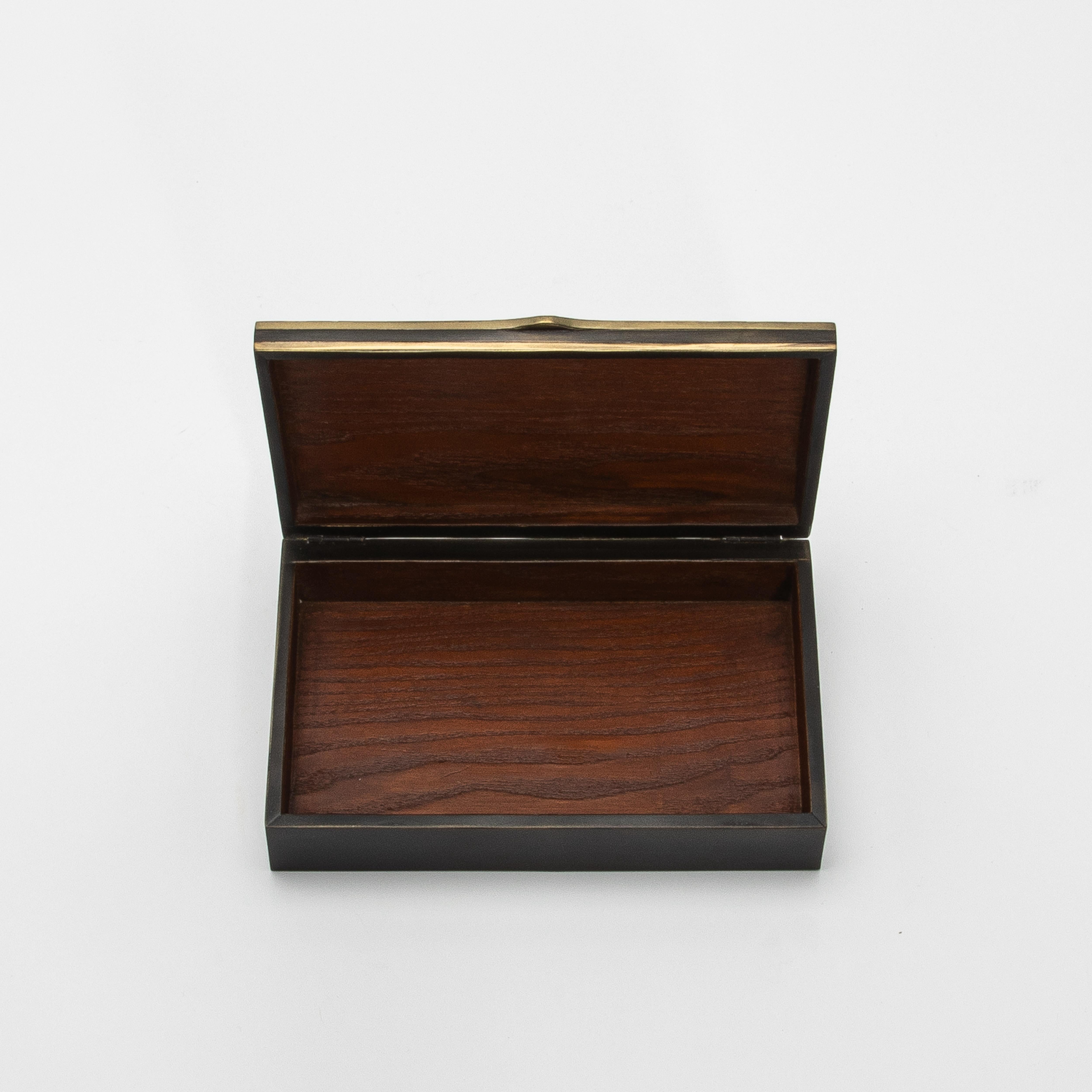 Juego de 3 cajas de roble negro con detalles de latón by R&Y Augousti en venta 8