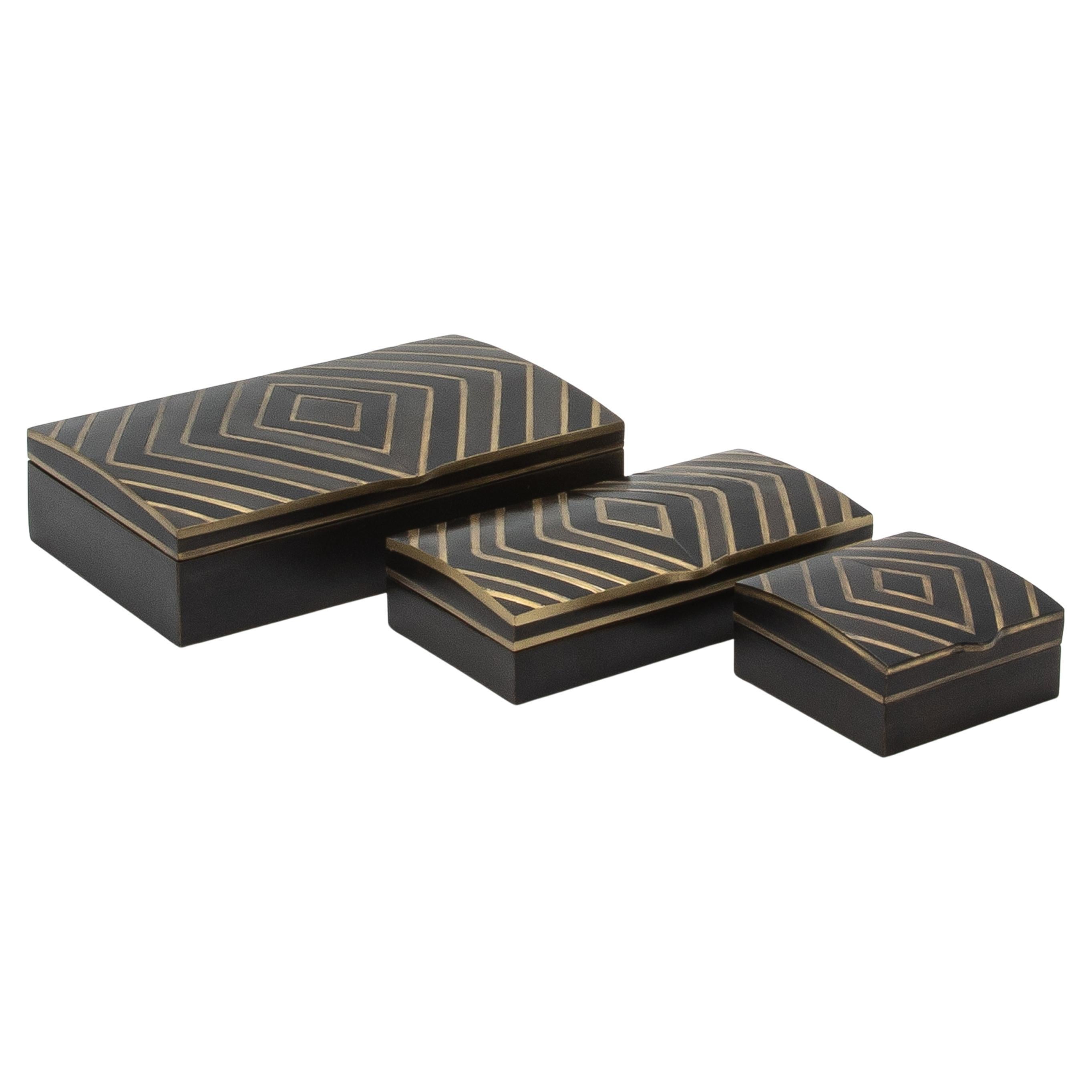 Juego de 3 cajas de roble negro con detalles de latón by R&Y Augousti en venta