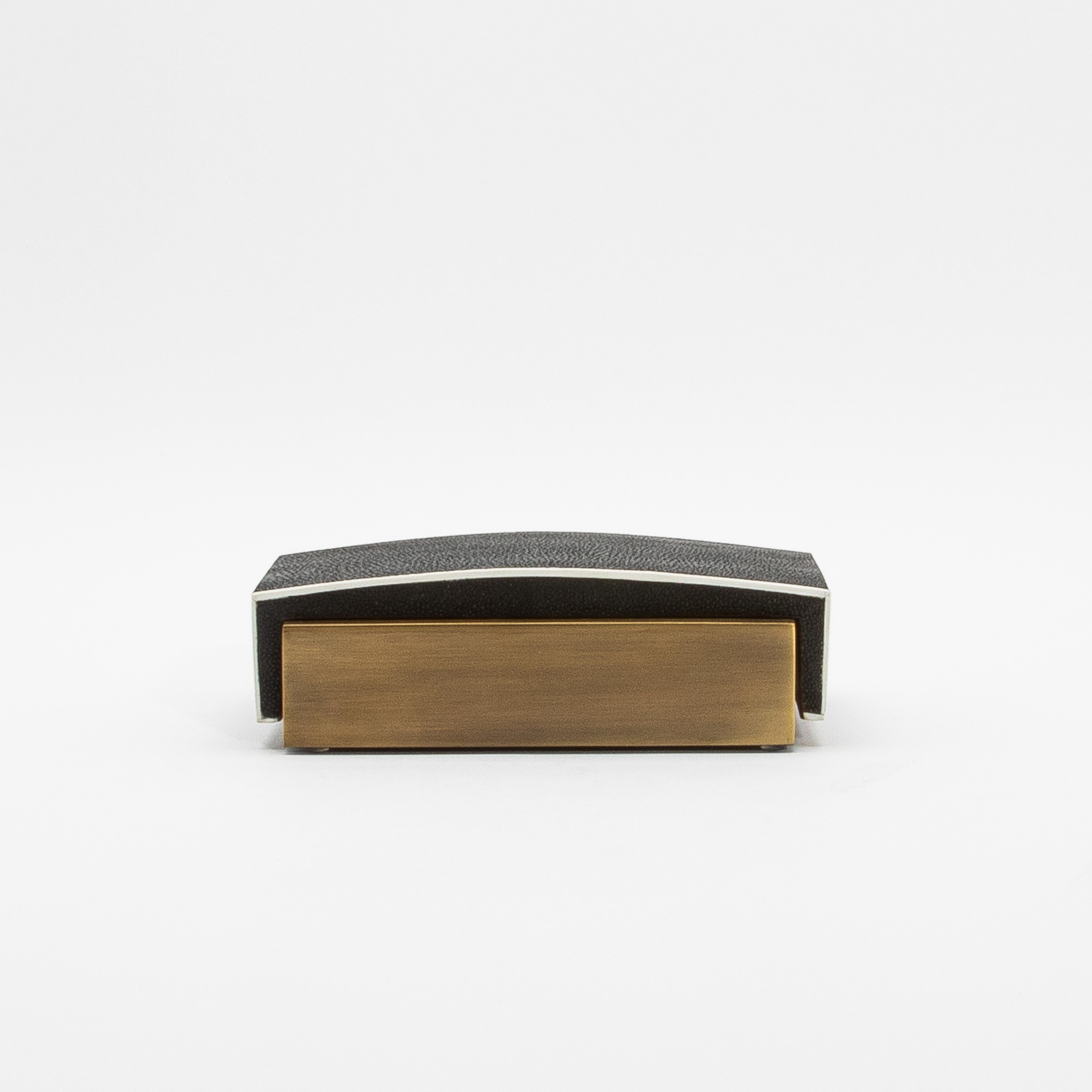Juego de 3 cajas de piel de zapa negra y latón patinado bronce by R&Y Augousti en venta 2