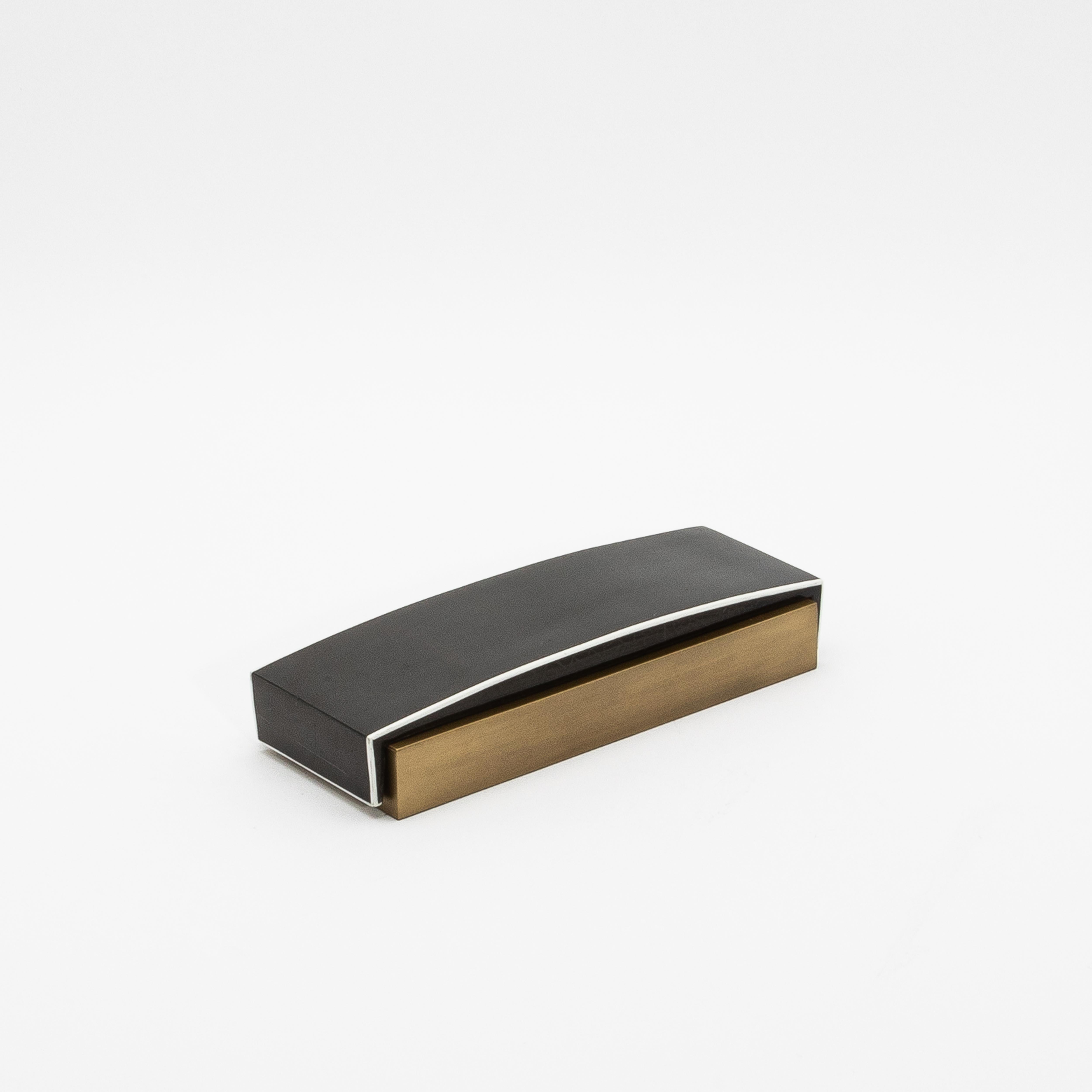 Contemporary Set of 3 Boxes in Pen Shell and Bronze Patina Brass by R&Y Augousti For Sale