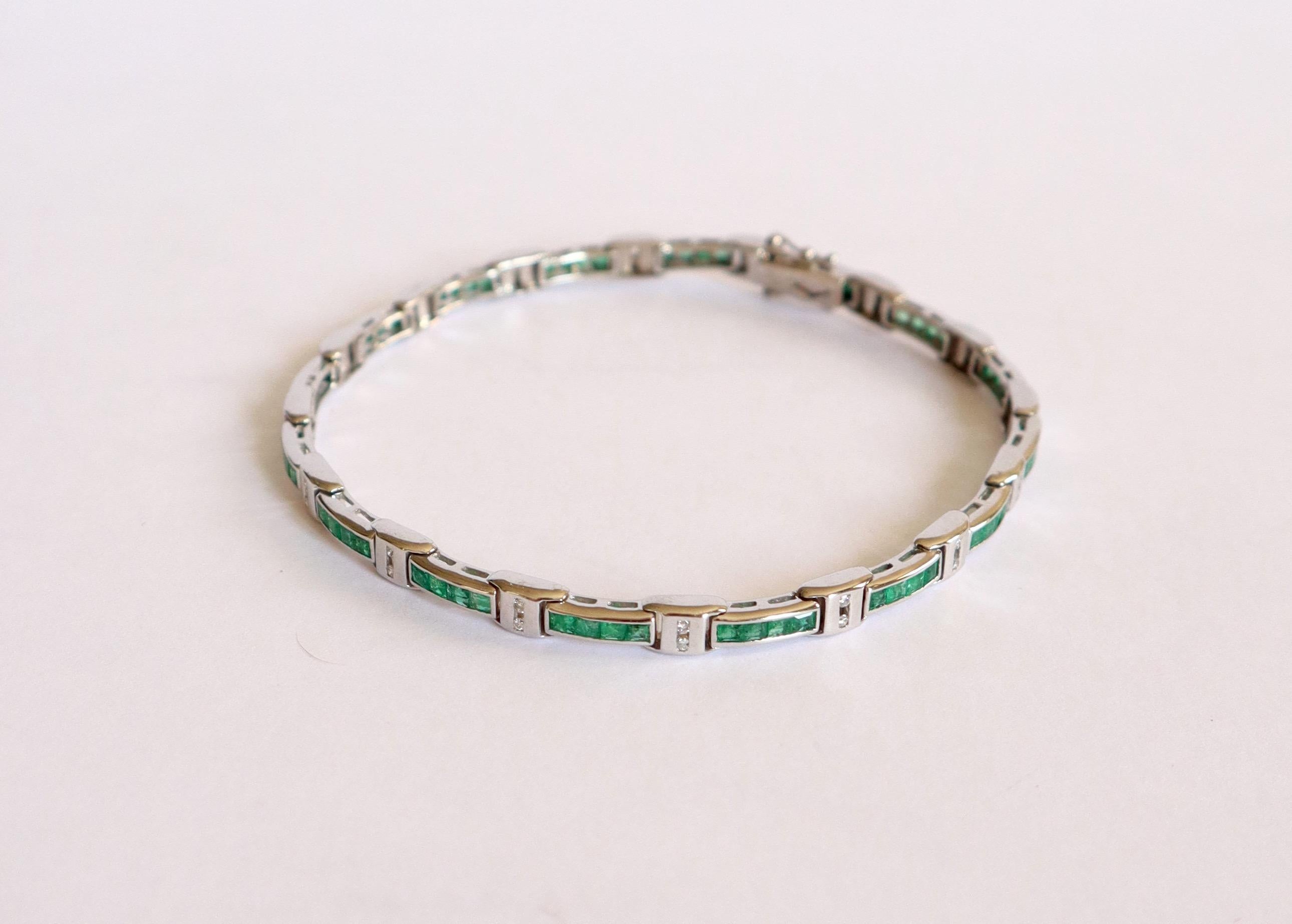 Set of 3 Bracelets in 18 Kt White Gold, Rubies, Emeralds, Sapphires and Diamonds In Good Condition For Sale In Paris, FR