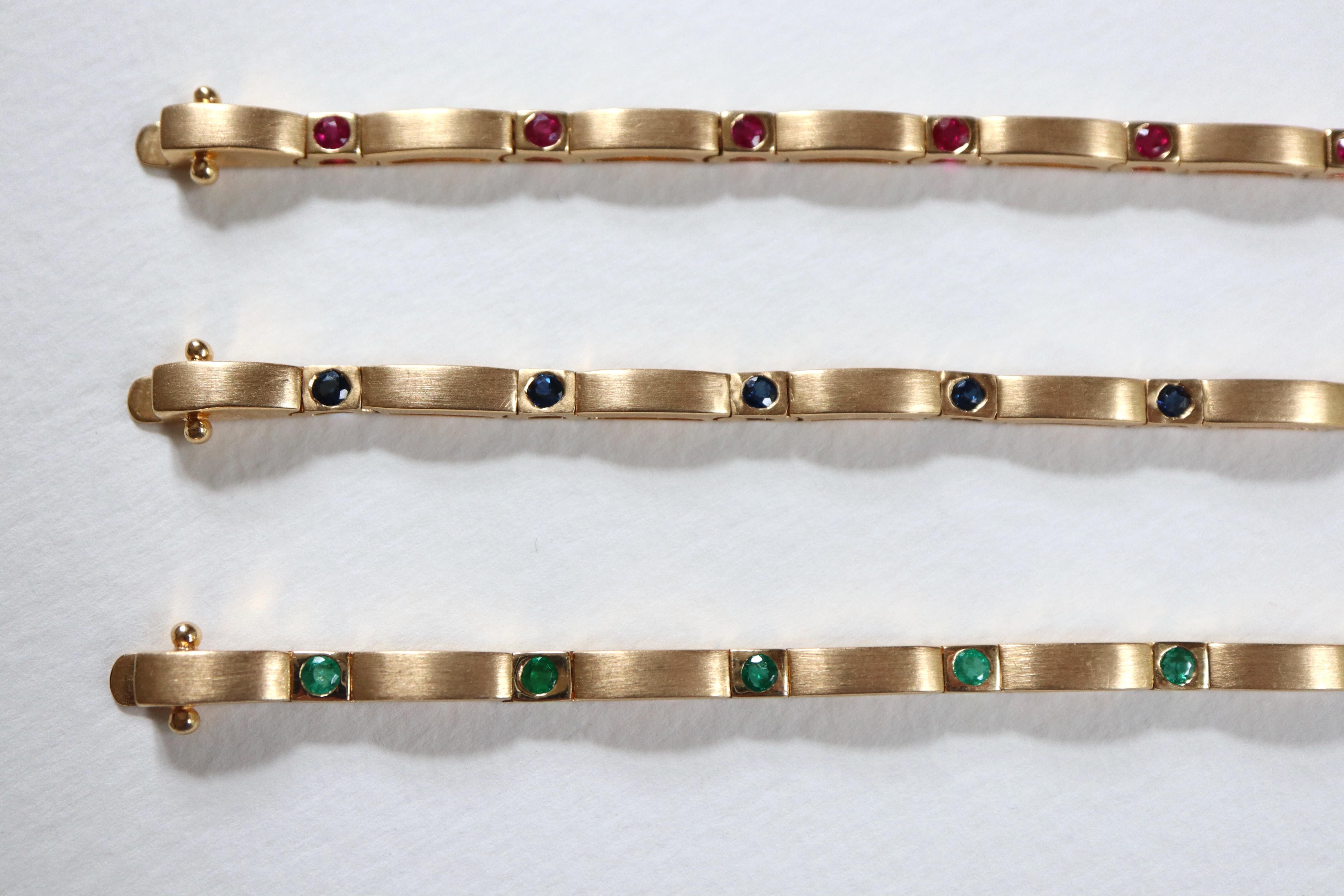 Set of 3 Bracelets in 18 Kt Yellow Satin Gold, Rubies, Emeralds, Sapphires In Good Condition For Sale In Paris, FR