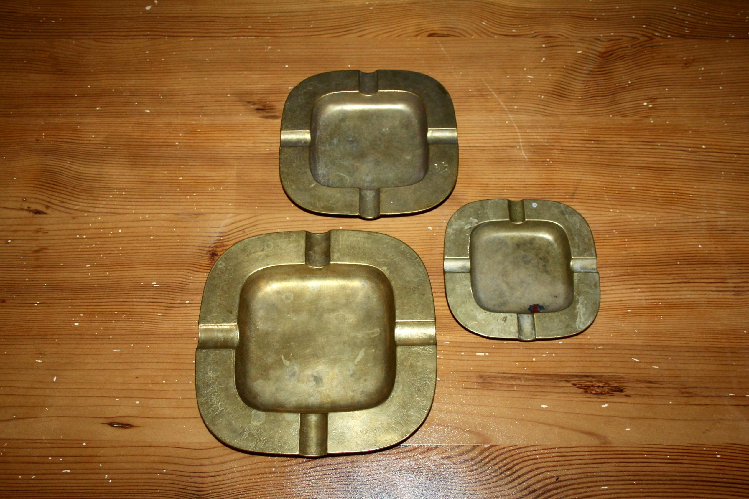 set of 3 brass ashtray im Zustand „Gut“ im Angebot in grand Lancy, CH