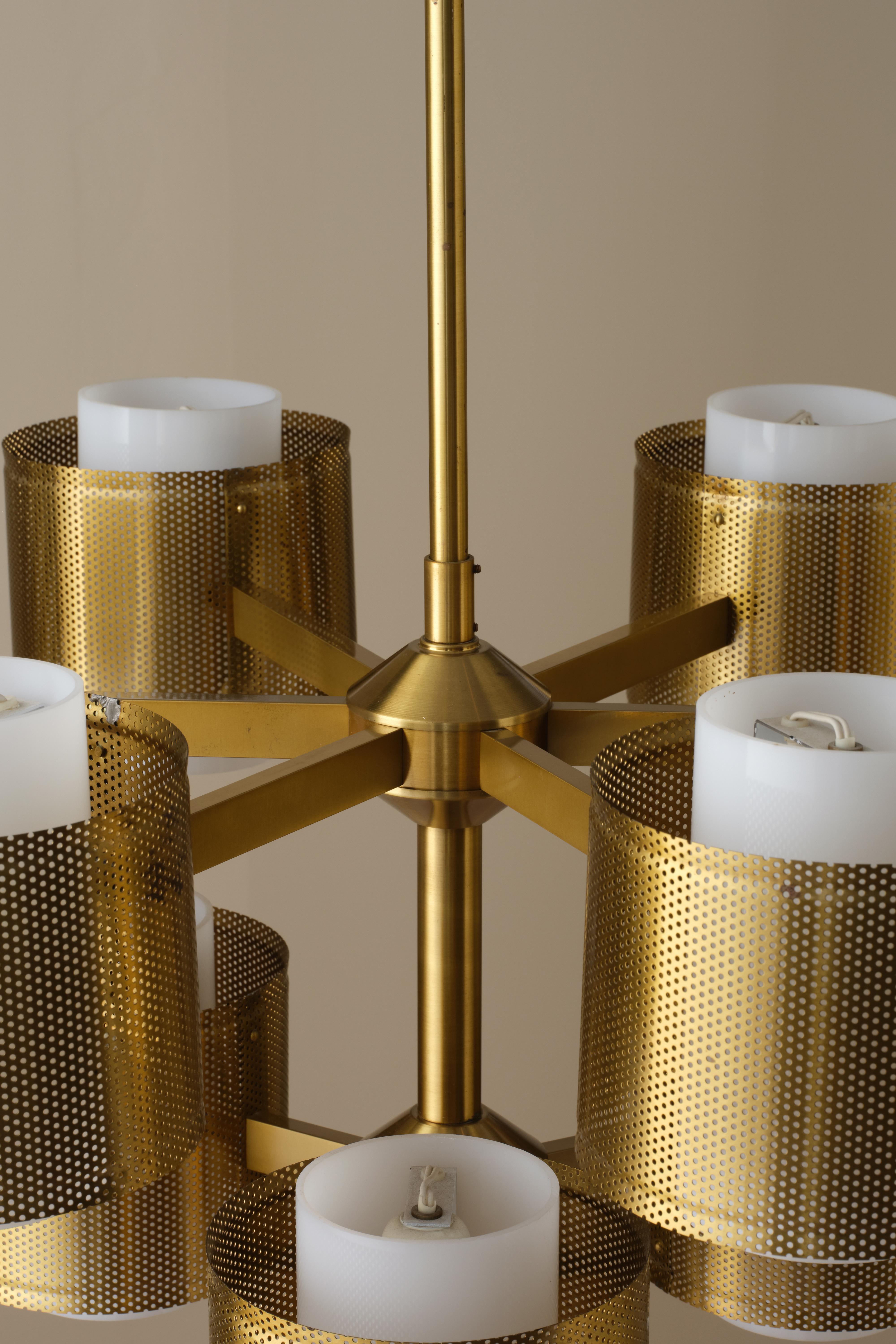 Milieu du XXe siècle Ensemble de 3 lustres en laiton par Holger Johansson, Suède, années 1960 en vente