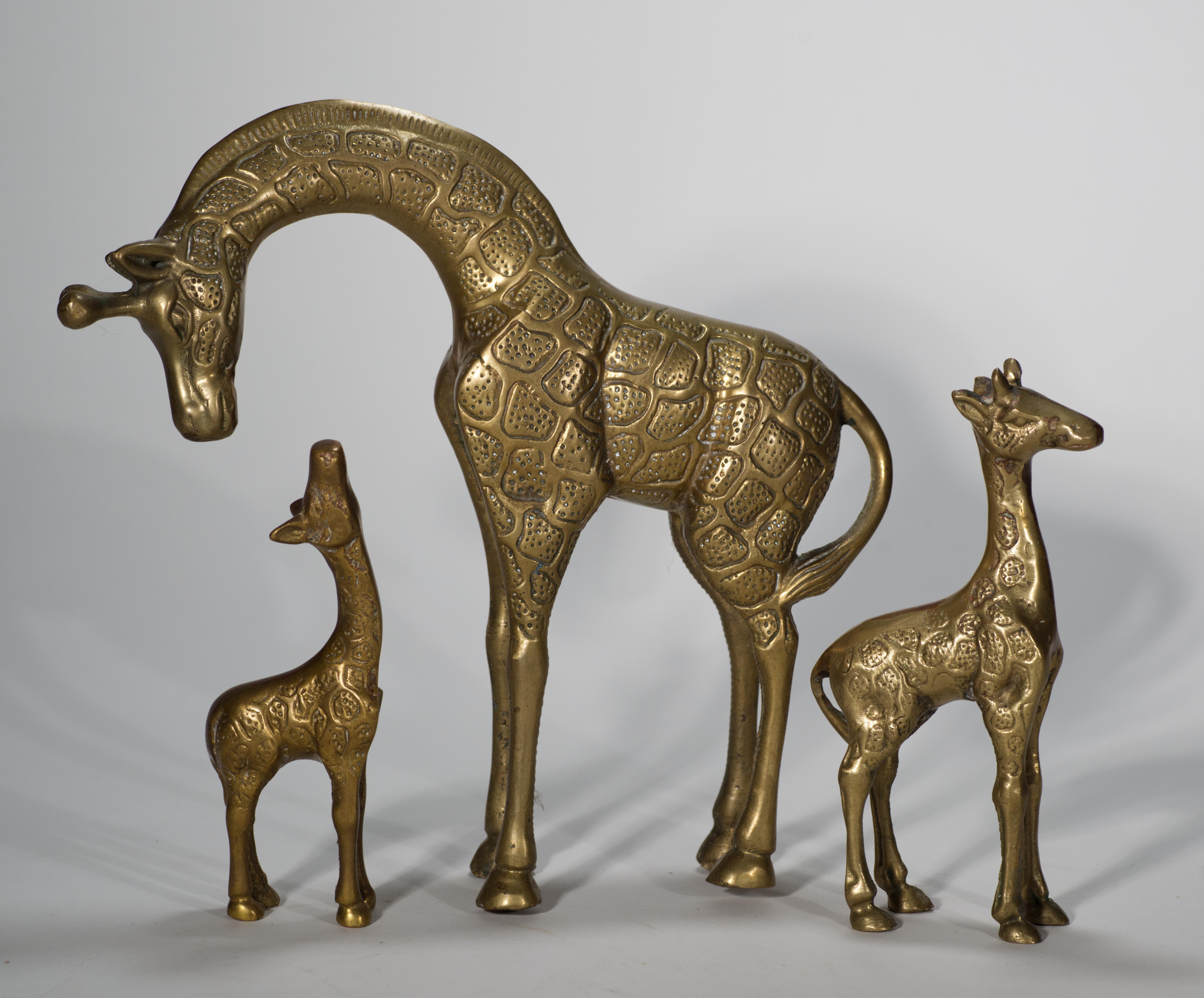 Mid-Century moderno Set di 3 statuette di giraffa in ottone, Mid Century Modern set #1 in vendita