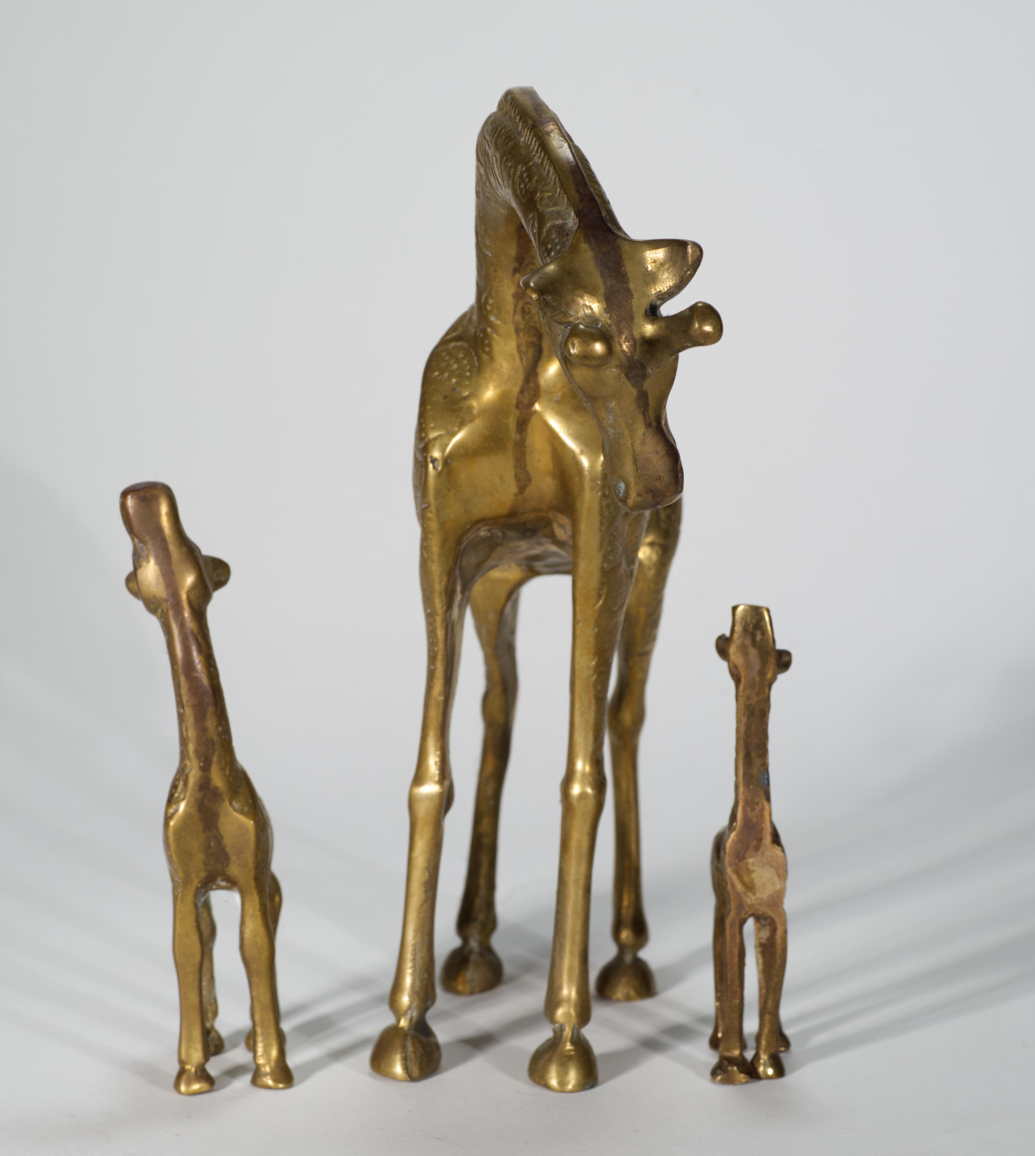 Americano Set di 3 statuette di Giraffa in ottone, set moderno del Medioevo #2 in vendita