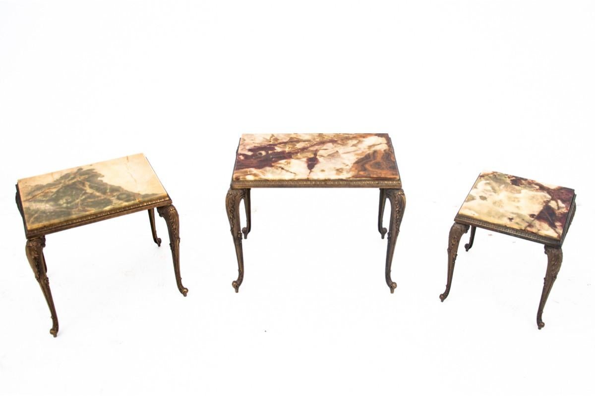 Set of 3 Brass Nesting Tables, France, circa 1940s In Good Condition In Chorzów, PL