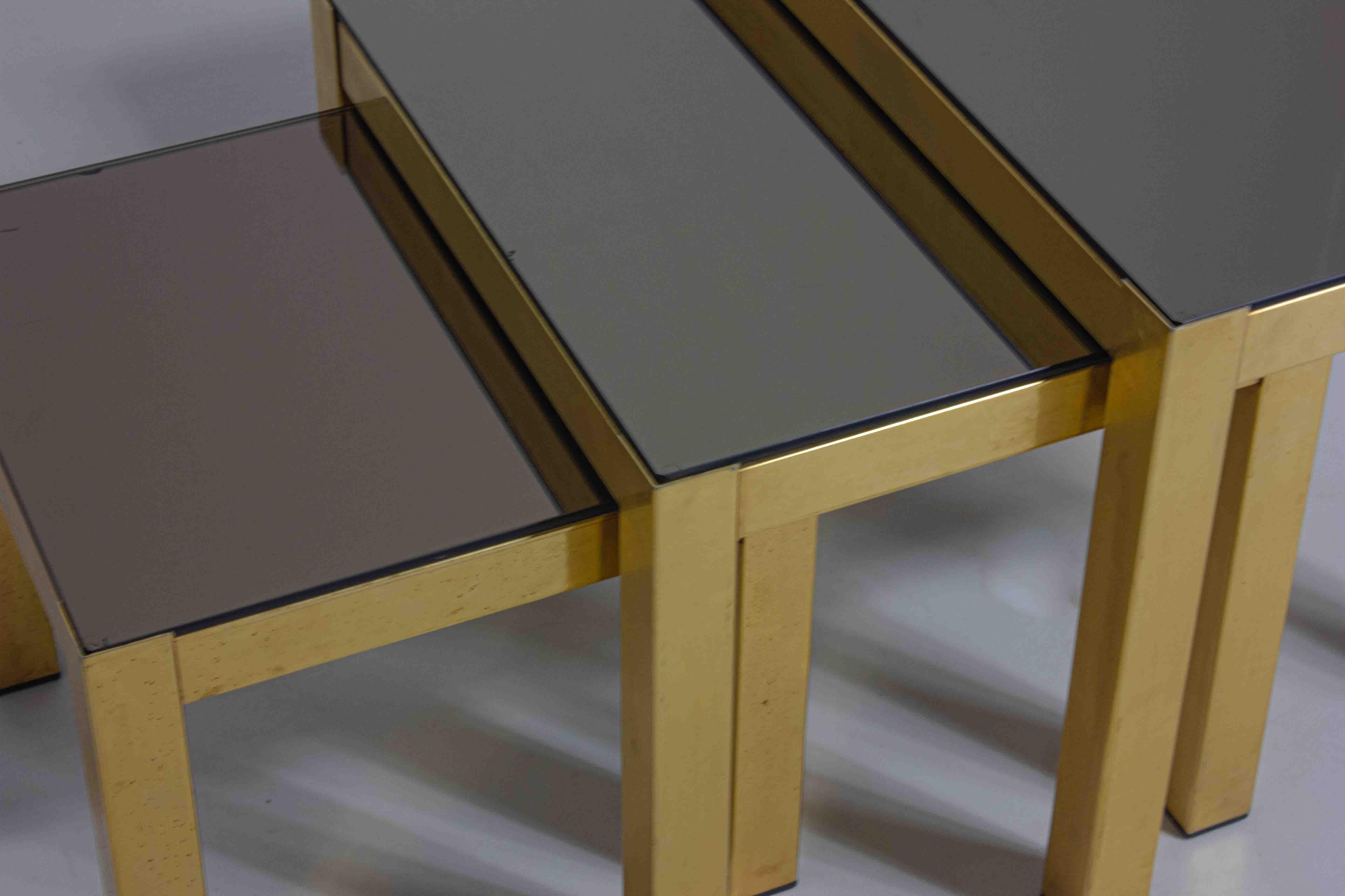 Brass Set of 3 brass regency nesting tables, Belgium 1980s For Sale