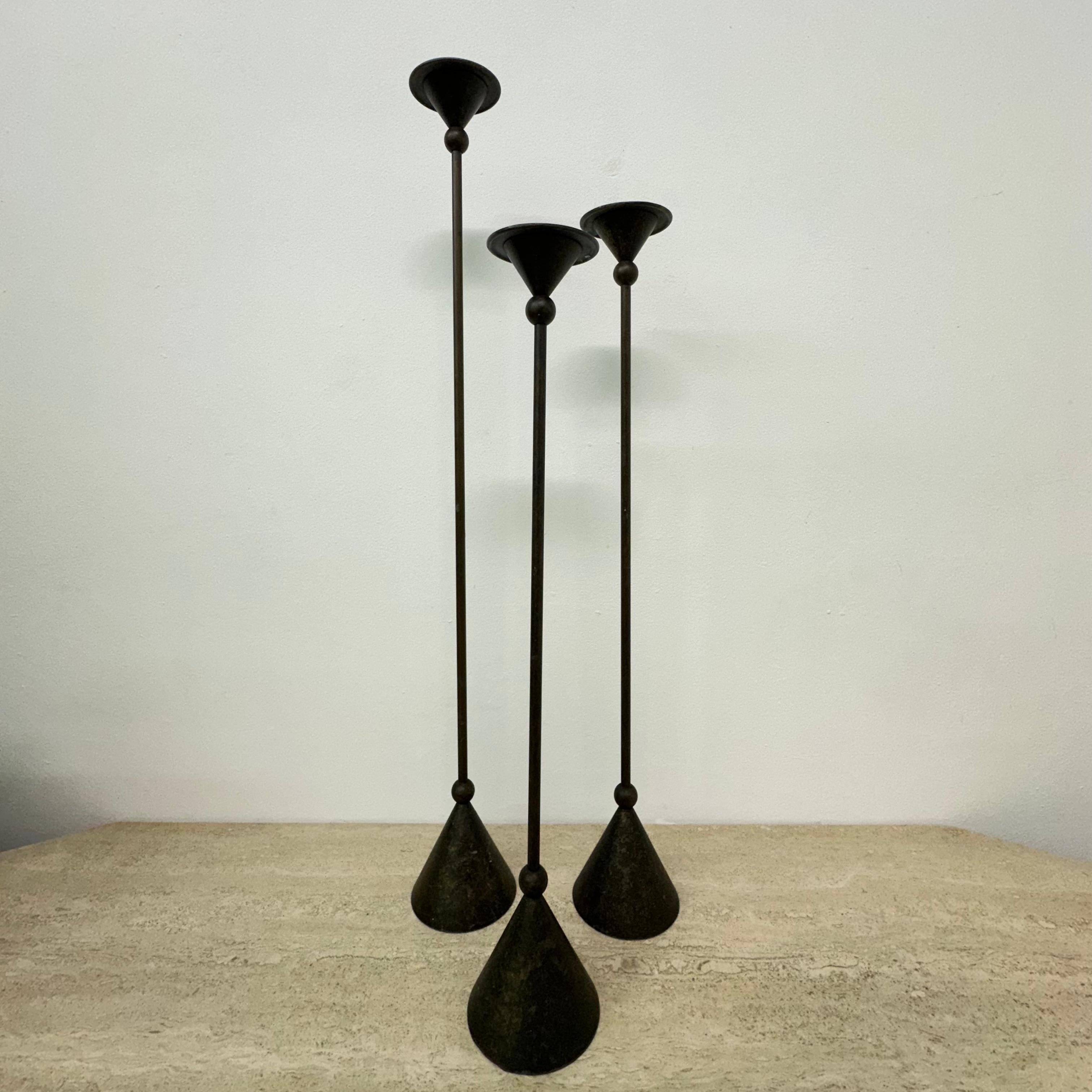 Olandese Set di 3 portacandele in bronzo in stile Memphis, anni '80 in vendita