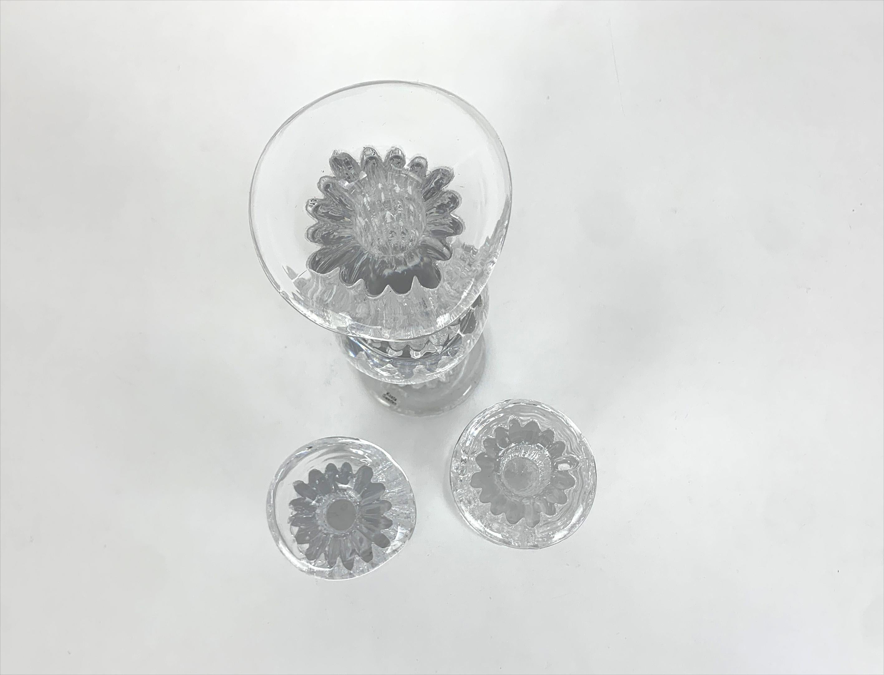 Vetro artistico Set di 3 candelieri in vetro brutalisti di Göran Wärff, Kosta Boda Svezia 1970 in vendita