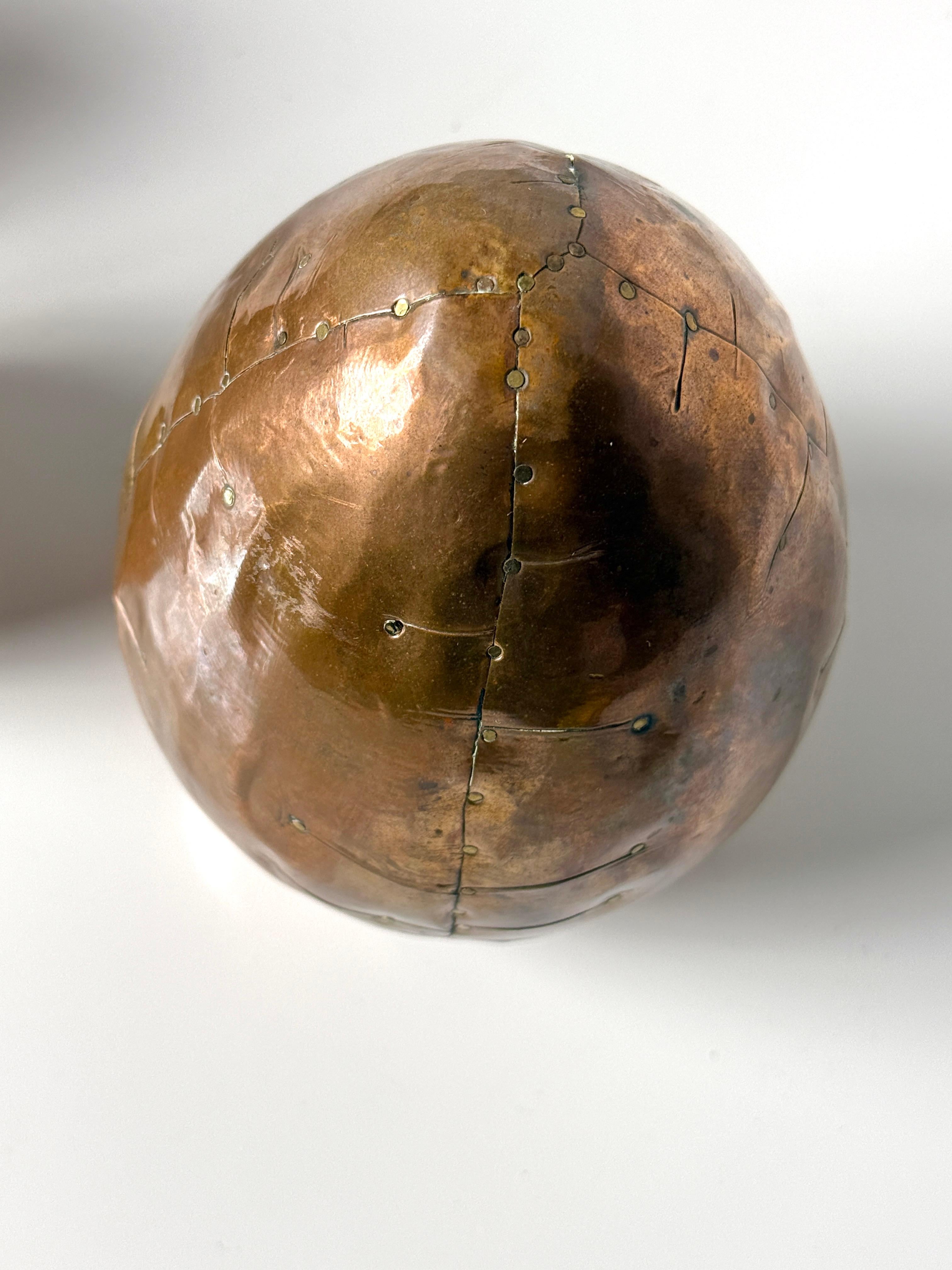 Set of 3 Brutalist Modern Copper and Brass Patchwork Decorative Egg Sculptures For Sale 5